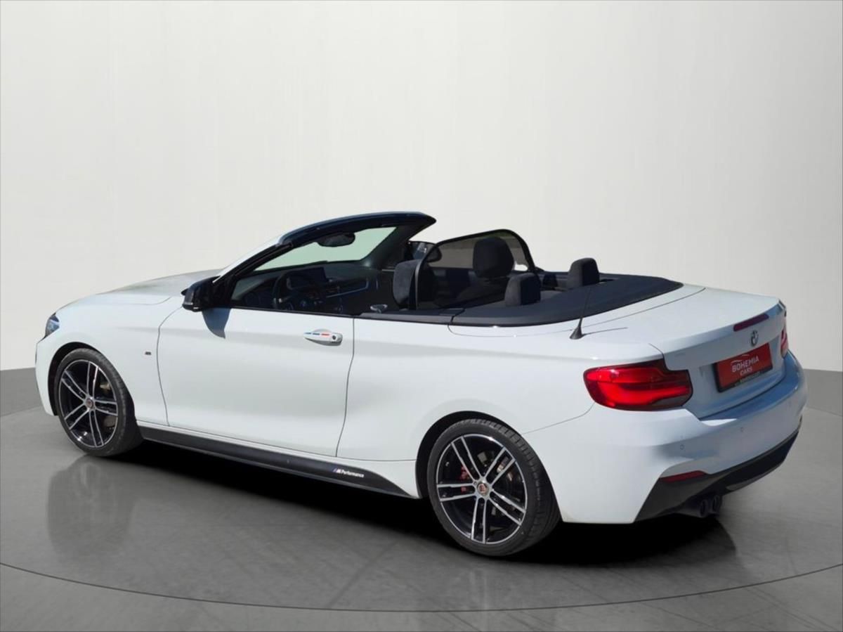 BMW Řada 2, 2,0 220d cabrio Mpaket ČR - fotka 2
