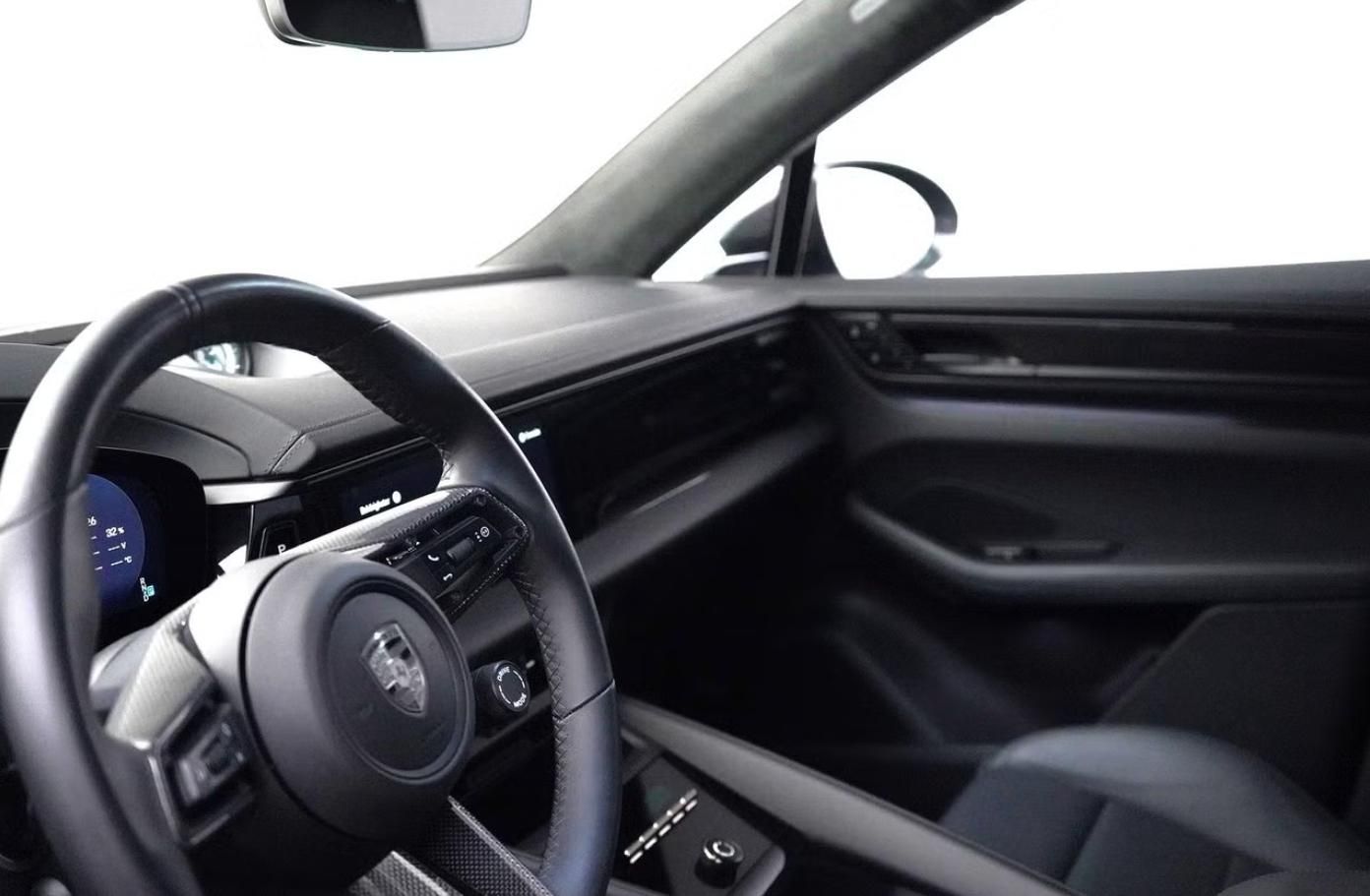 Porsche Macan, Turbo GTS Matrix Kamera HuD - fotka 6