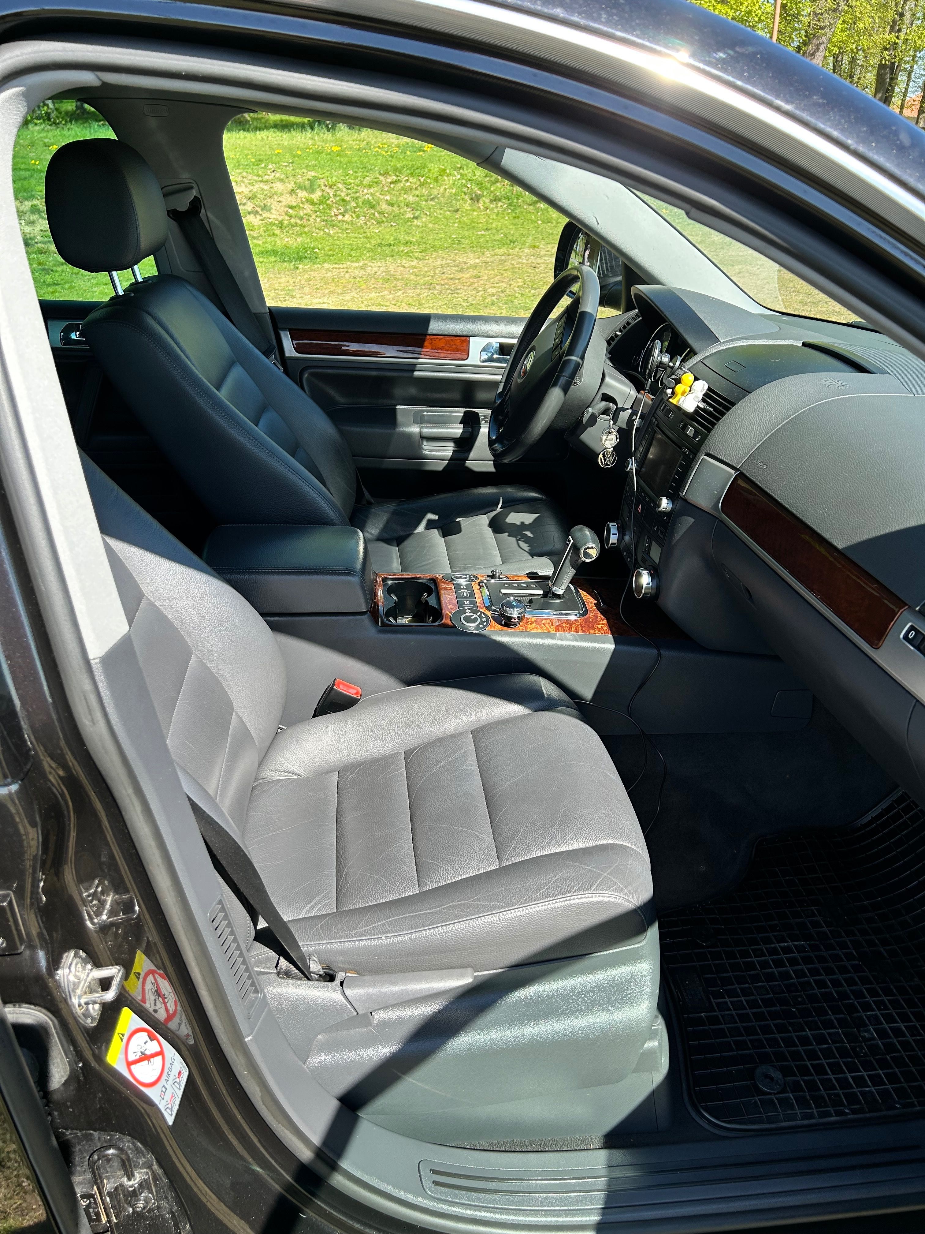 Volkswagen Touareg, tažné 3,5t, servisováno, 290PS - fotka 4