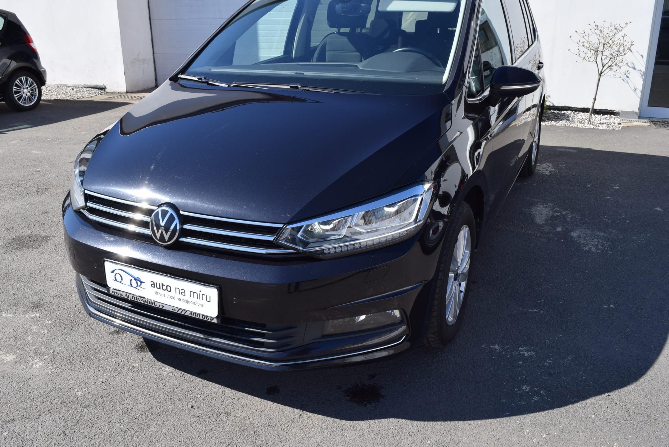 Volkswagen Touran, 2.0TDI 110kw DSG 7MÍST HIGHLIN - fotka 2