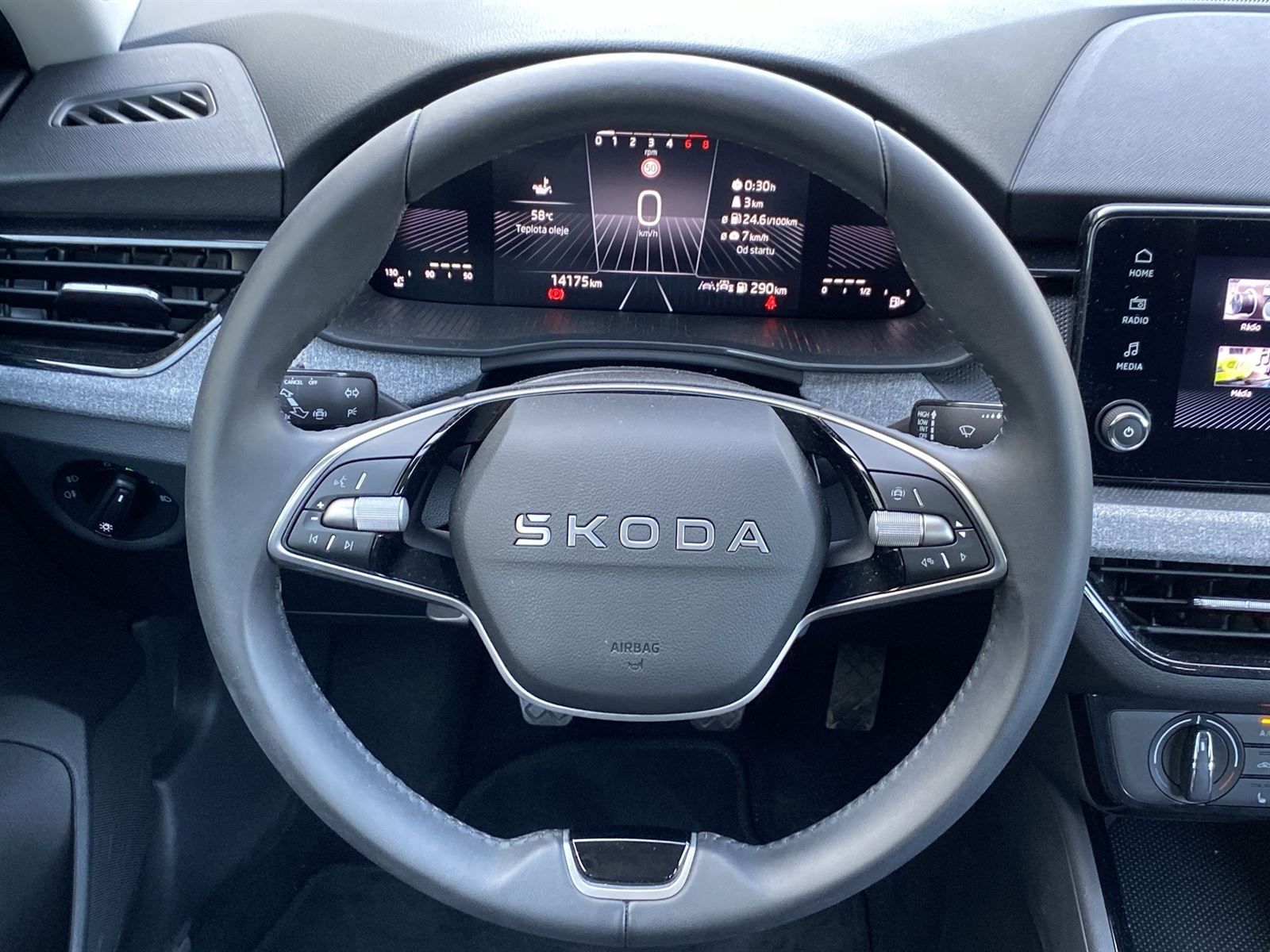 Škoda Scala, 1.0 TSI Selection - fotka 6