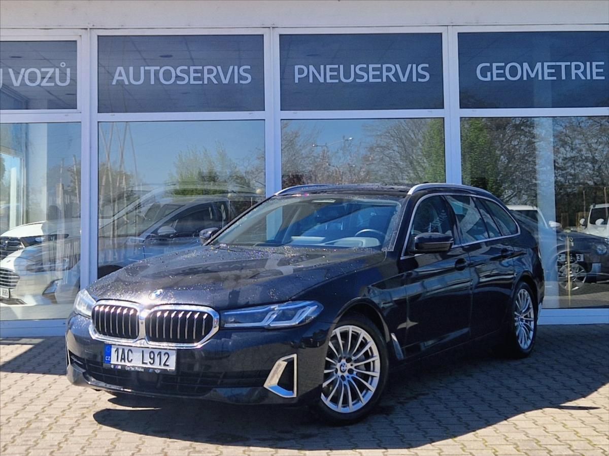 BMW Řada 5, 3,0 530d TOURING BRUTAL VÝBAVA