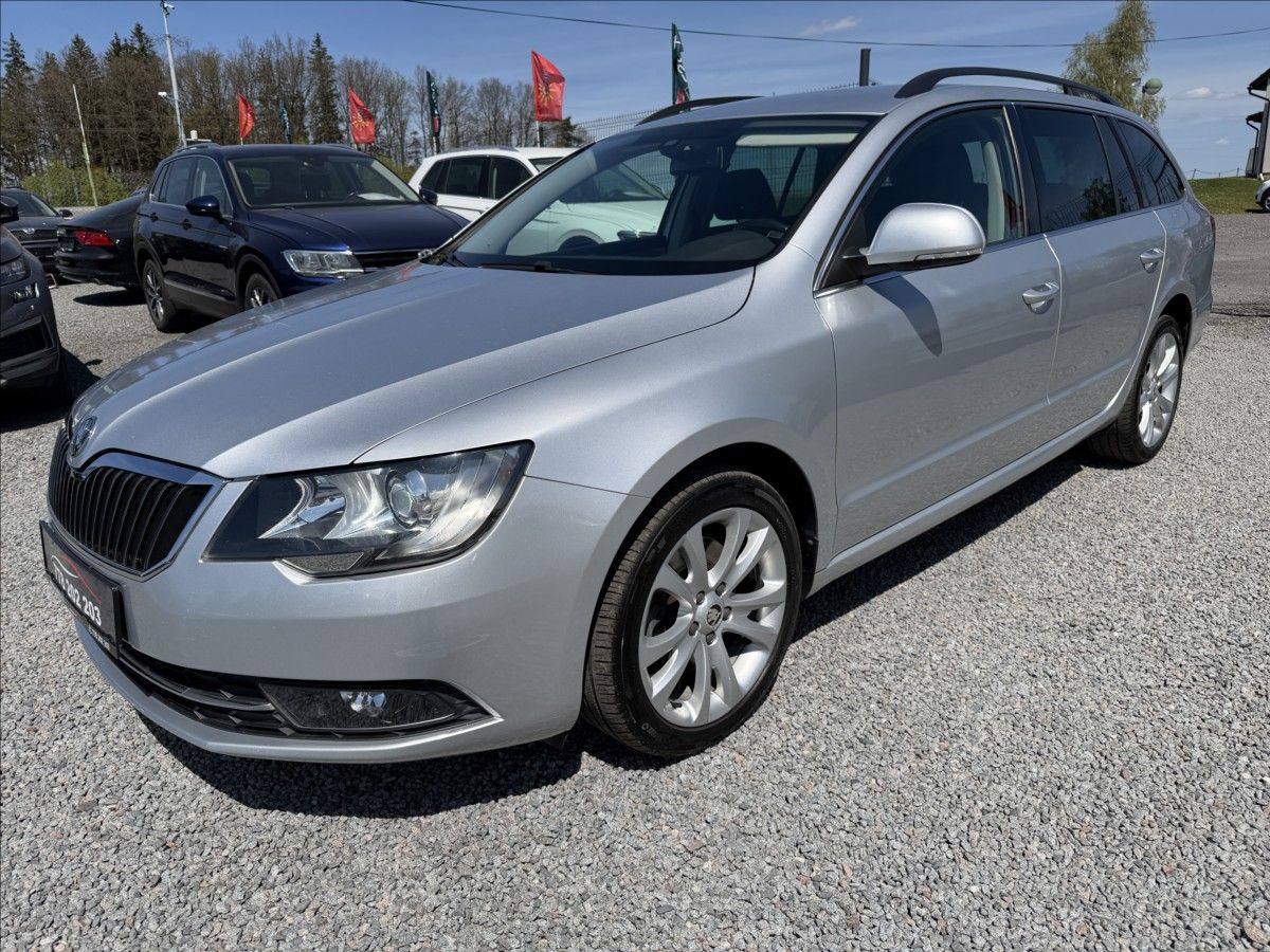 Škoda Superb, 2,0   TDI 103 KW DSG - fotka 3