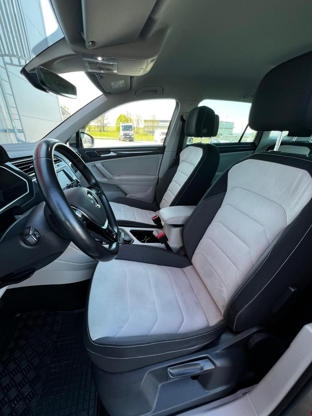 Volkswagen Tiguan, 2.0TDI DSG 4Motion Virtual TZ - fotka 6