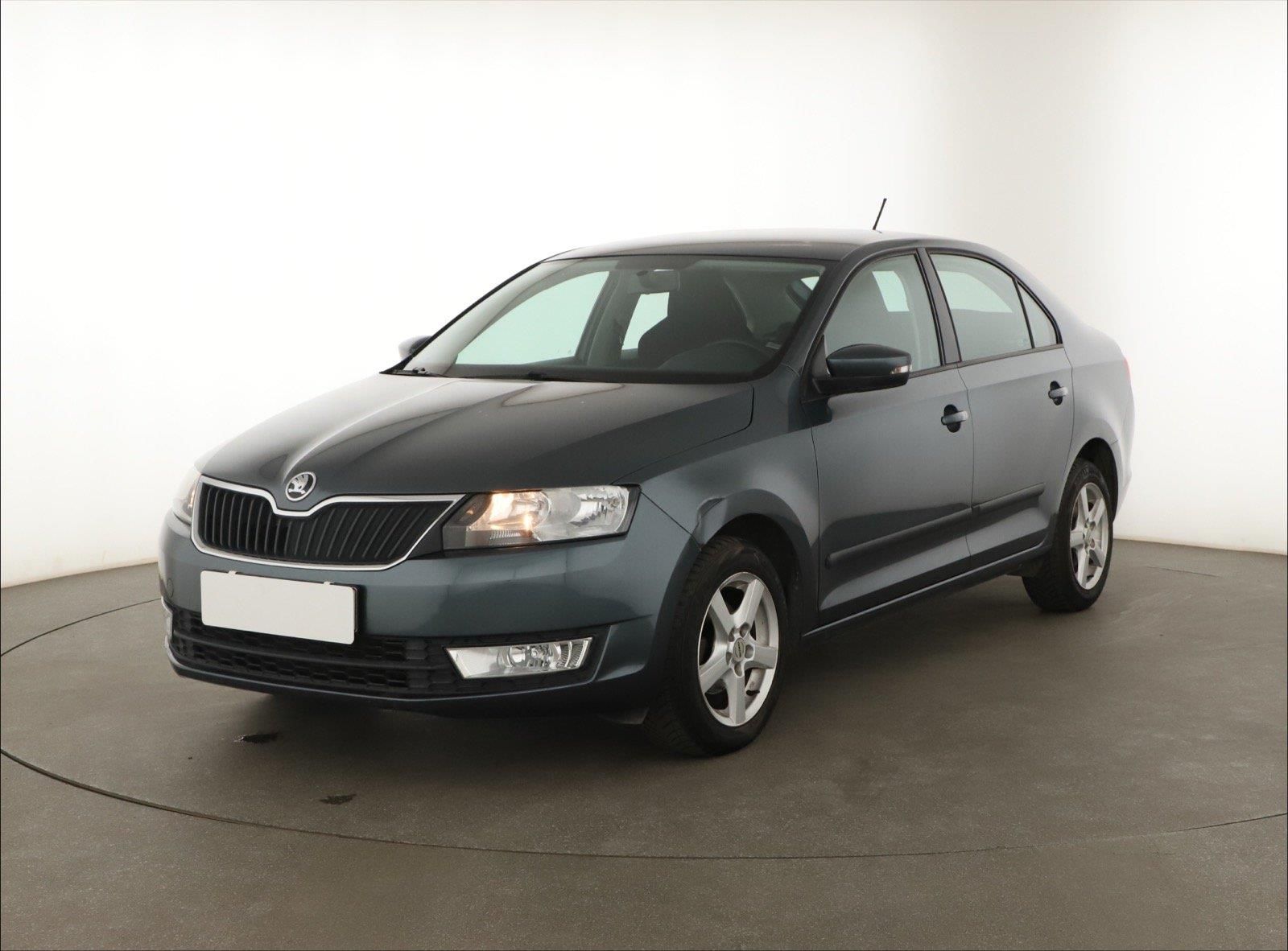 Škoda Rapid, 1.2 TSI, Automat, Klima - fotka 2