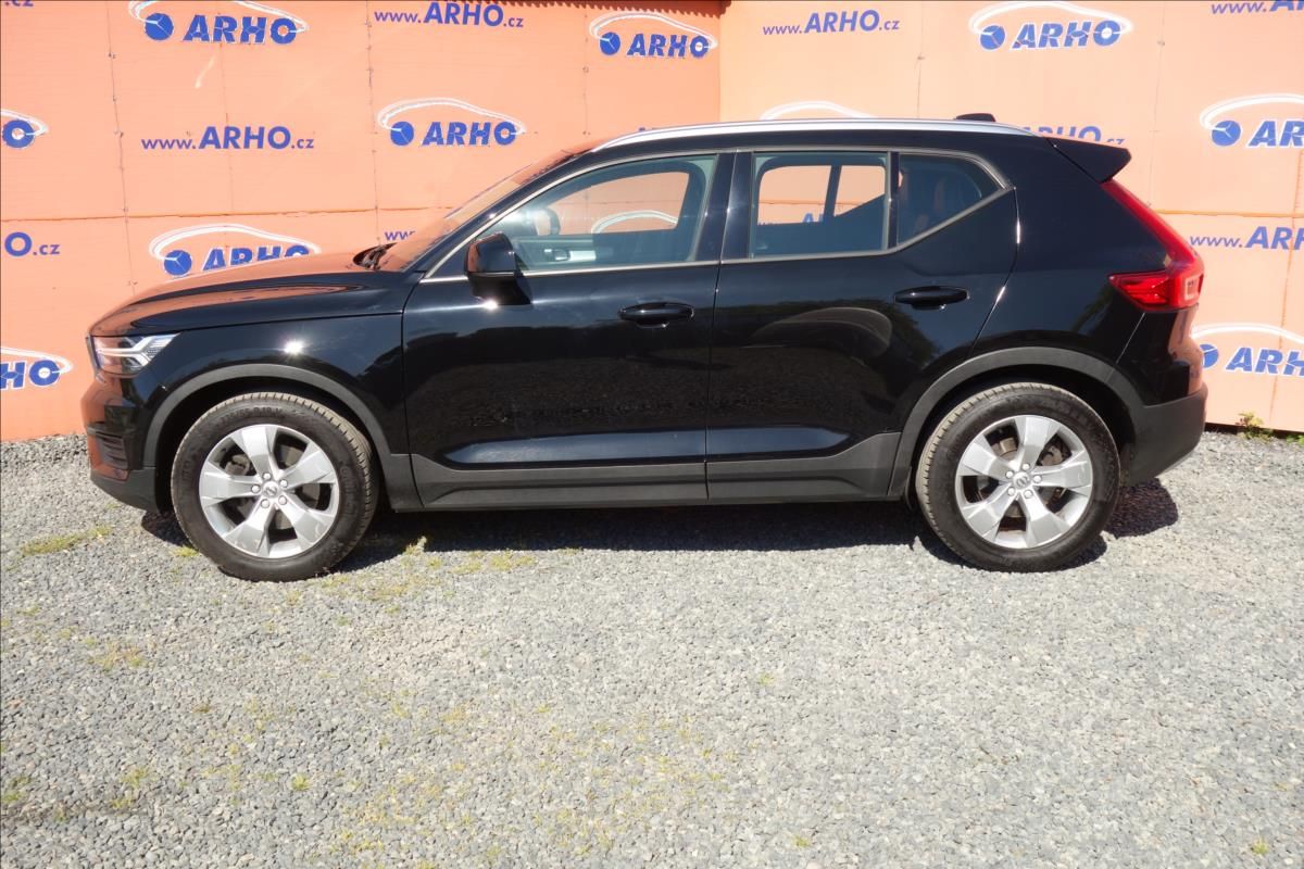 Volvo XC40, 2,0 D4, ČR, SERVIS.KN., AWD. - fotka 4