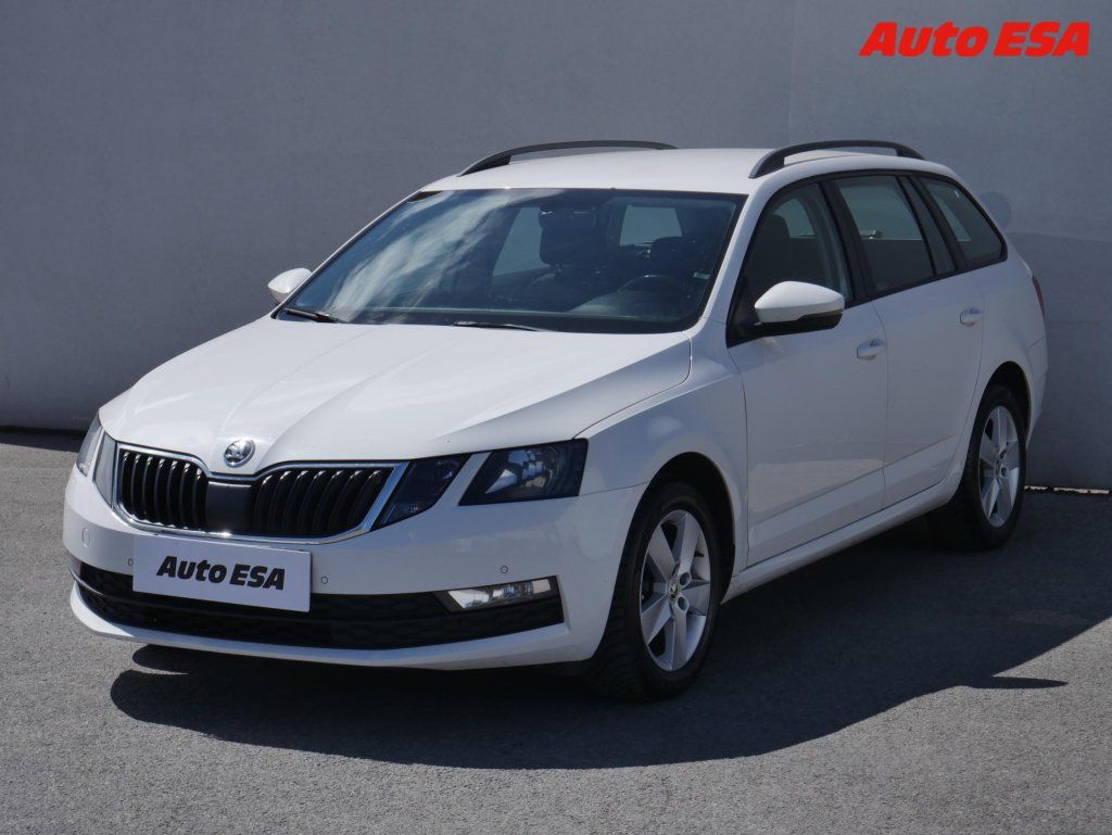 Škoda Octavia, 1.6 TDi,ČR,Ambition Fresh - fotka 3