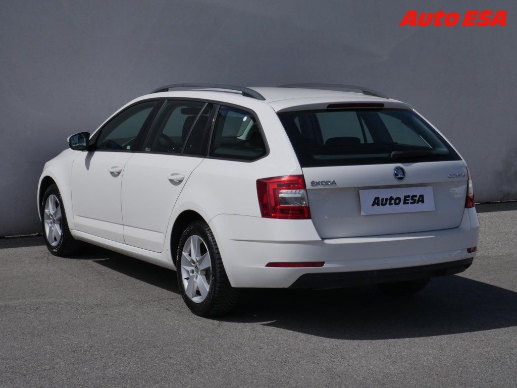 Škoda Octavia, 1.6 TDi,ČR,Ambition Fresh - fotka 6