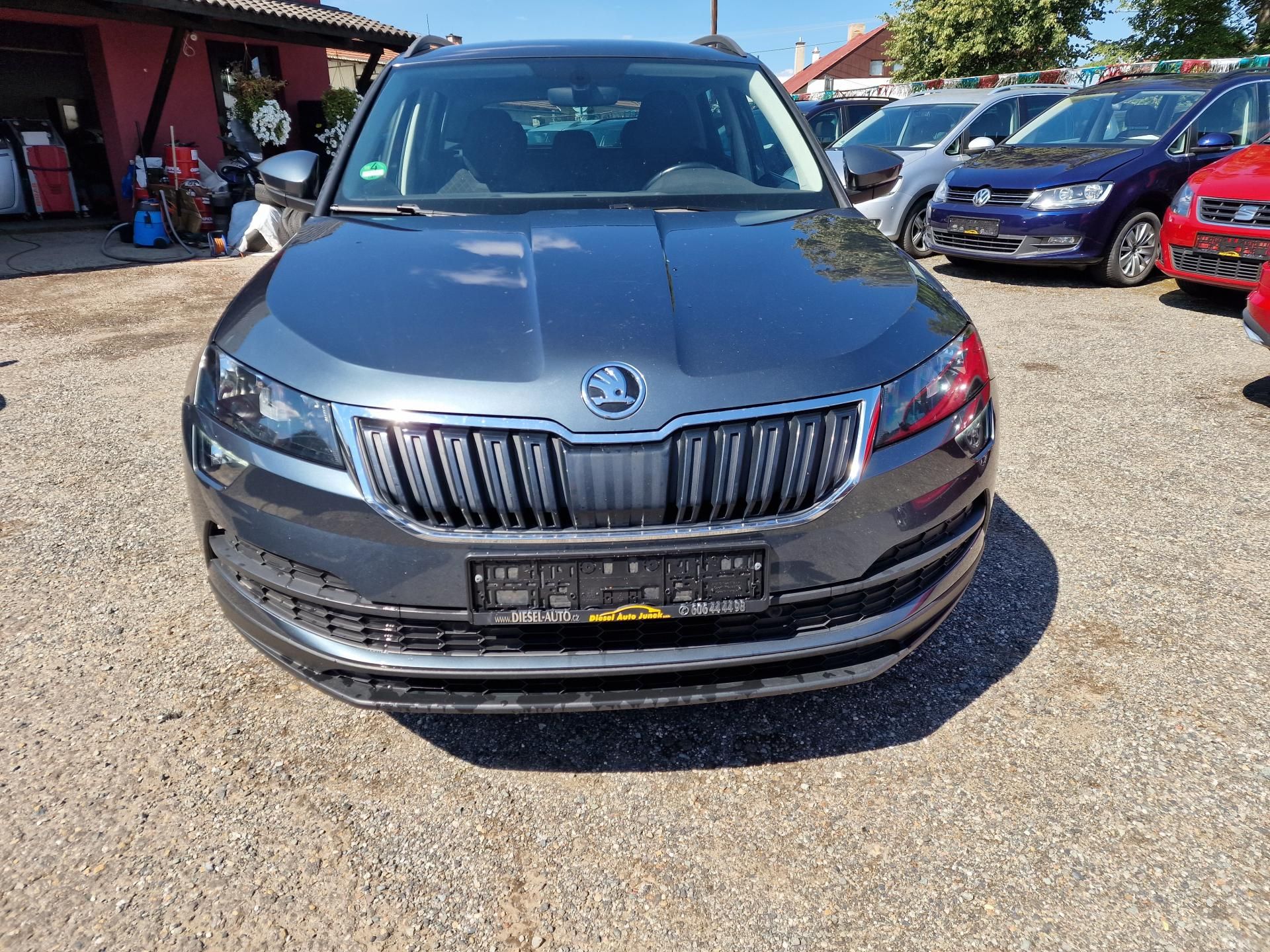 Škoda Karoq, 1,0TSI 85KW VÝHŘEV ,ALU KOLA - fotka 2