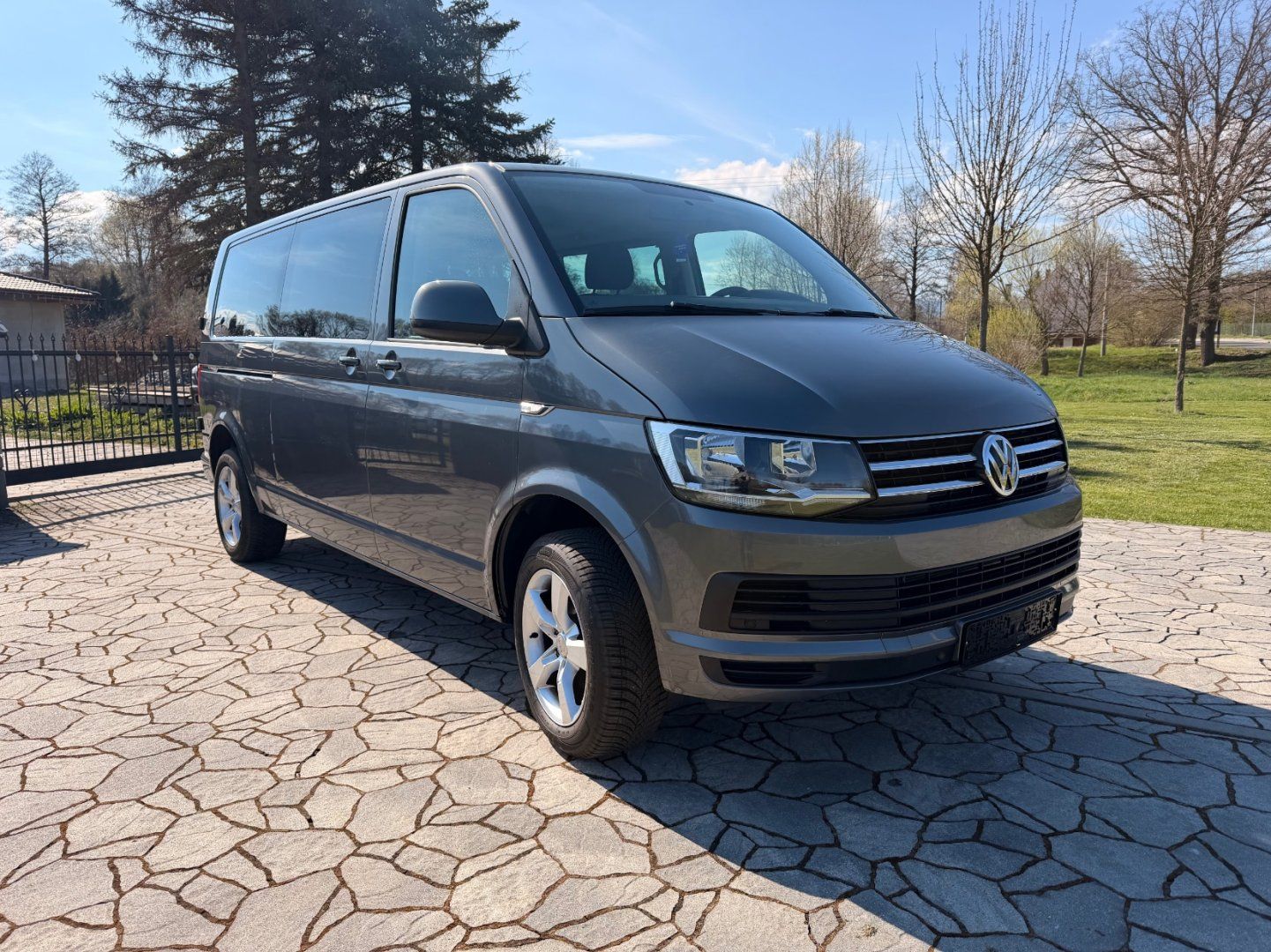 Volkswagen Caravelle, 2.0TDI 110kW DSG LONG,7MÍST - fotka 4