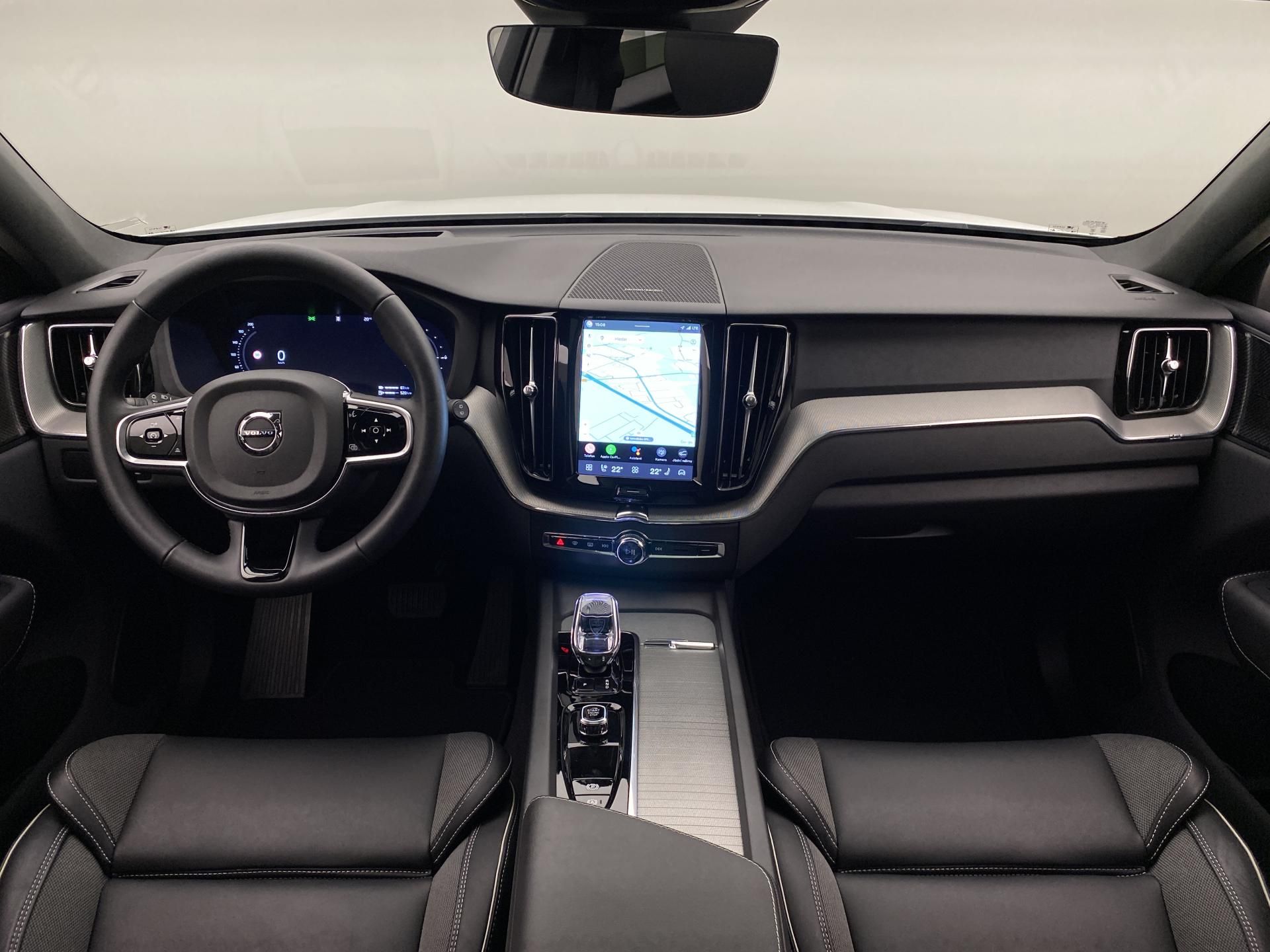 Volvo XC60, T6 AWD RECHARGE DARK PLUS AUT - fotka 2