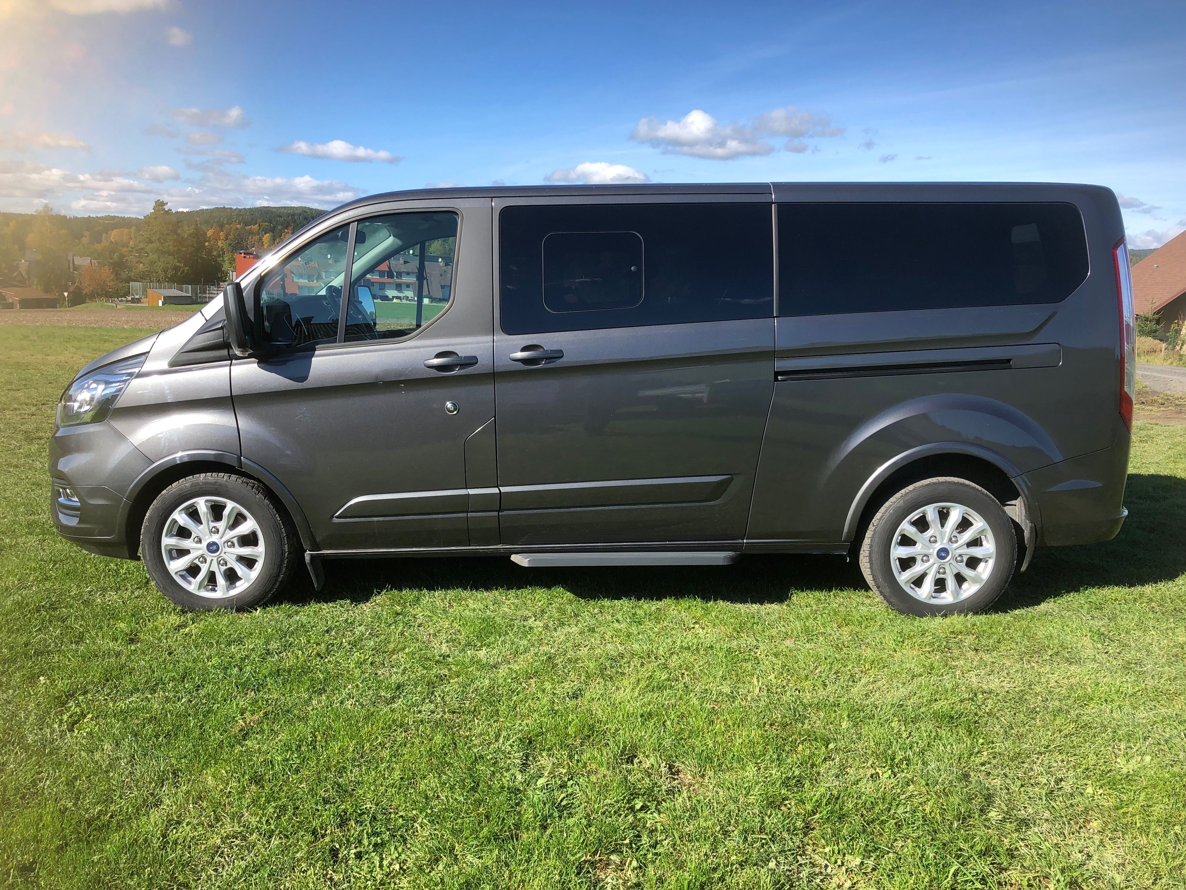 Ford Tourneo Custom - fotka 3