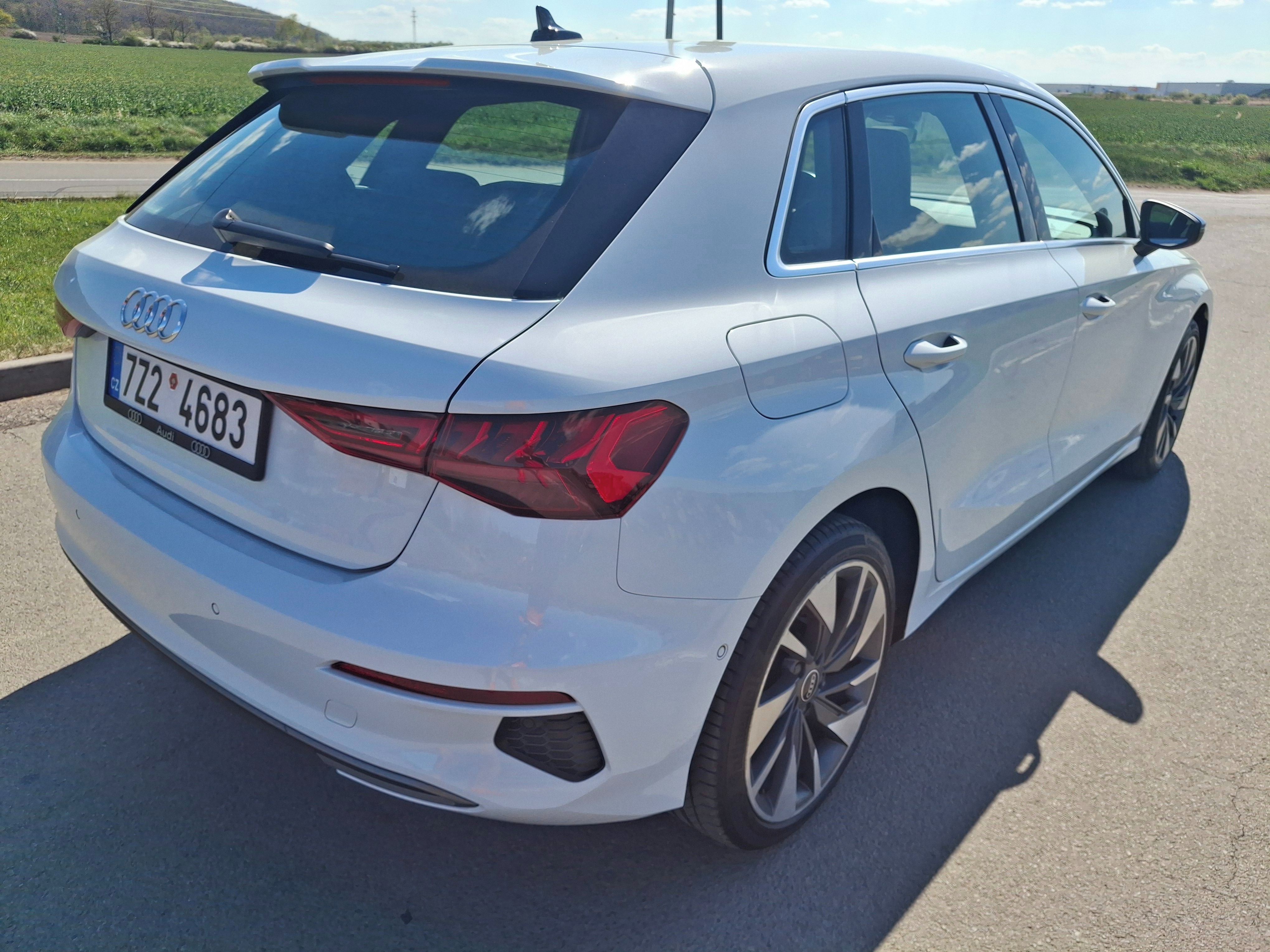 Audi A3, SPORTBACK 1.0 TFSI ,KLIMA,ALU - fotka 5