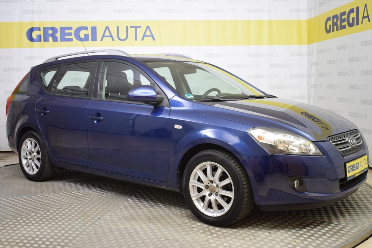 Kia Cee´d, 2,0 i AUTOMAT PO SERVISU,PO TK - fotka 3