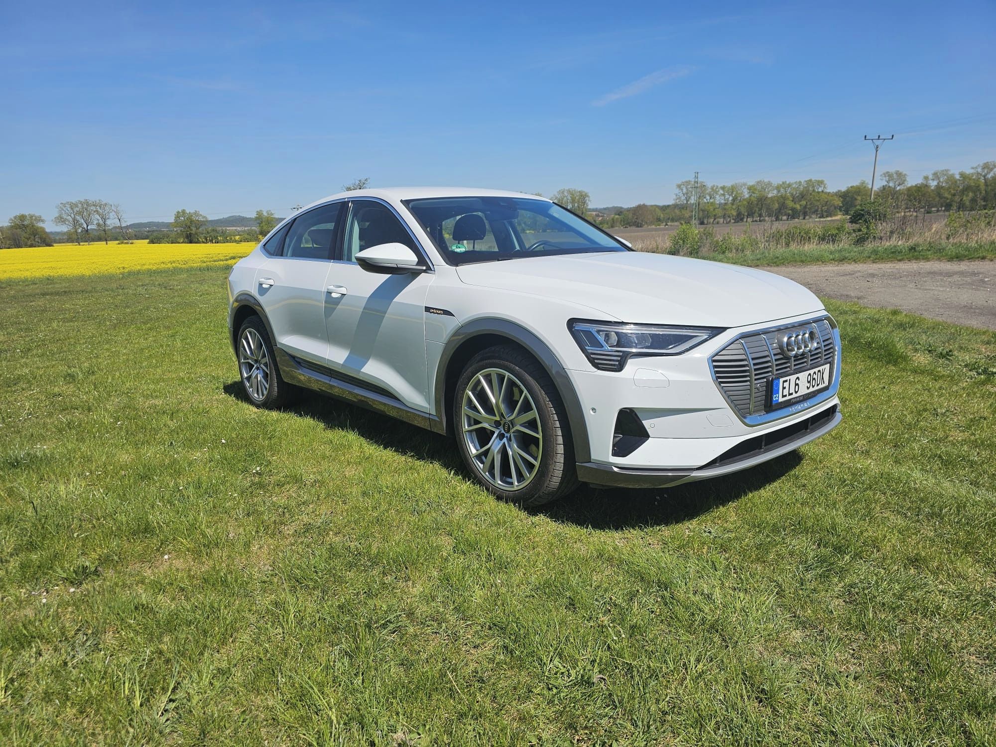 Audi e-tron, Sportback 55 4x4 300kW - fotka 5