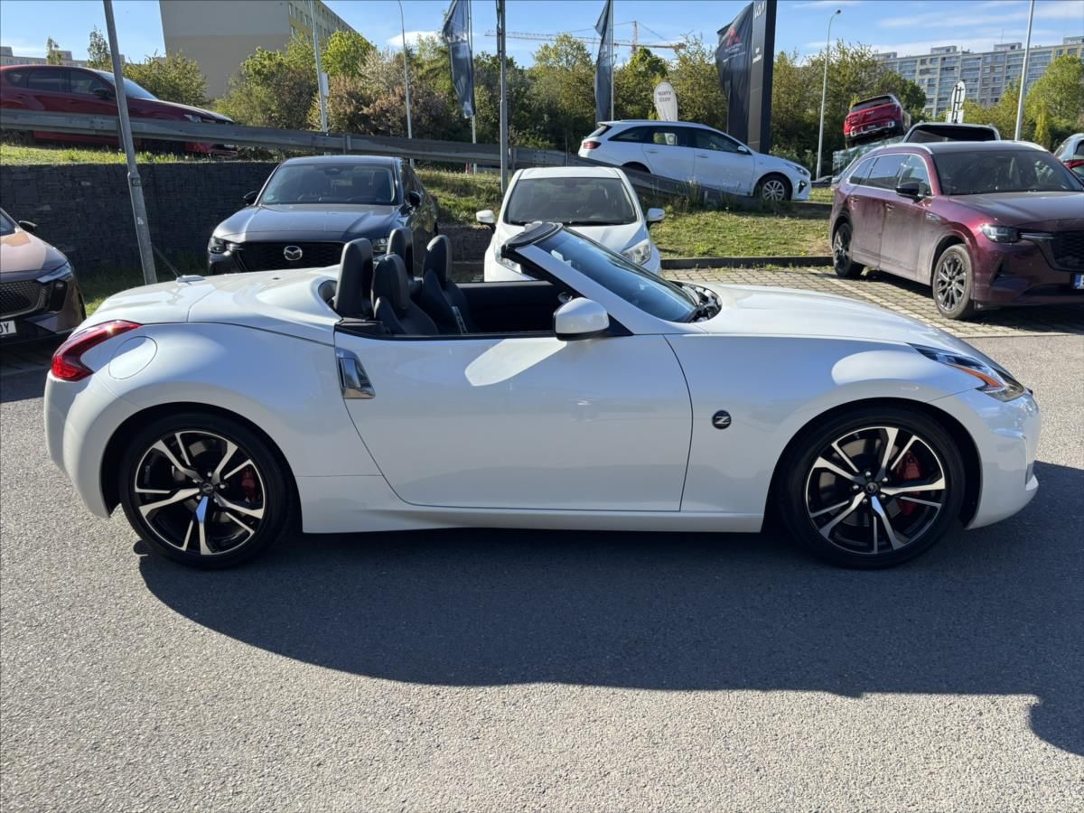 Nissan 370 Z, 3,7 i Premium 1.ČR TOP STAV - fotka 6