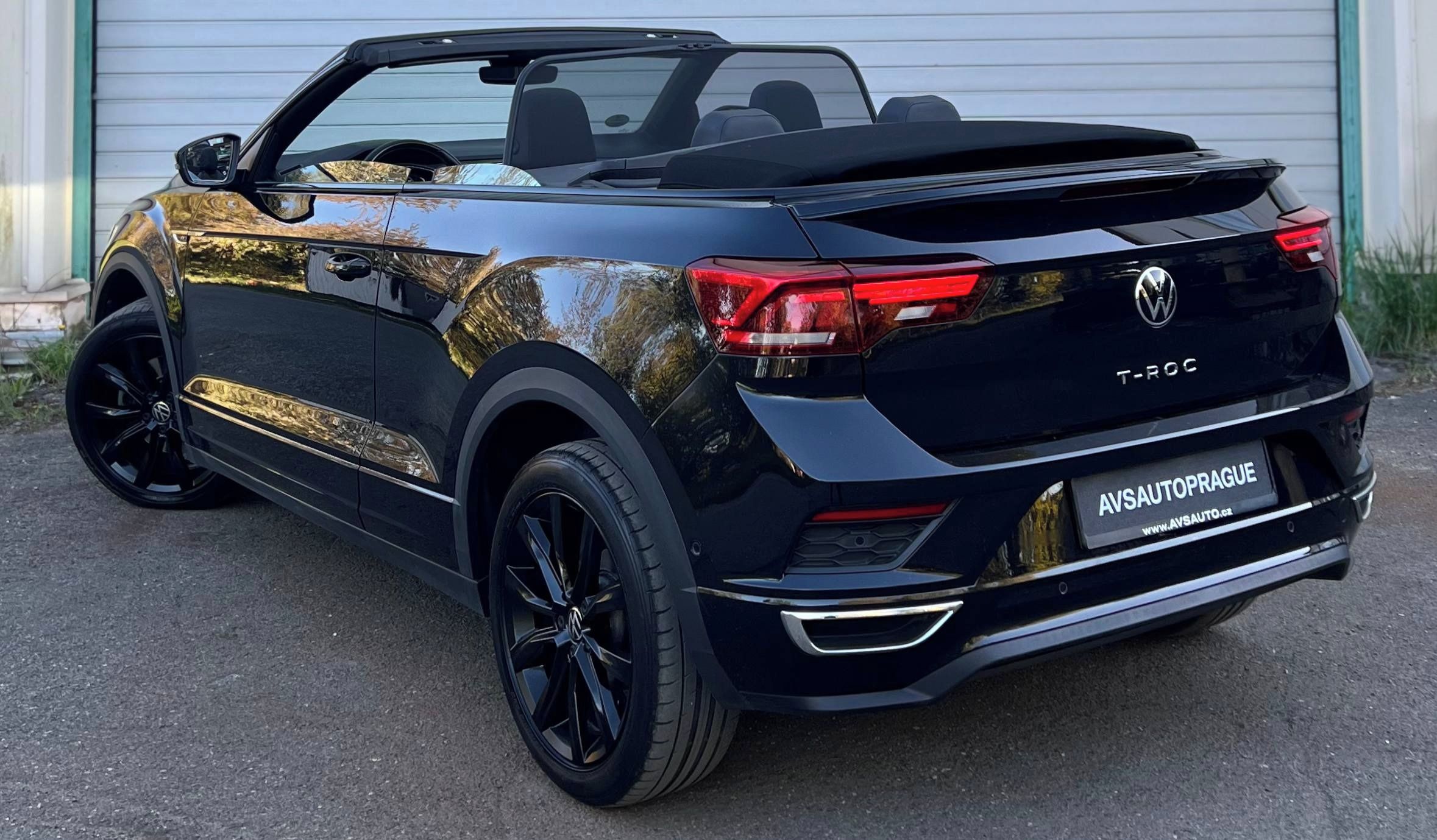 Volkswagen T-Roc, 1.5 TSI R-LINE CABRIOLET - fotka 6