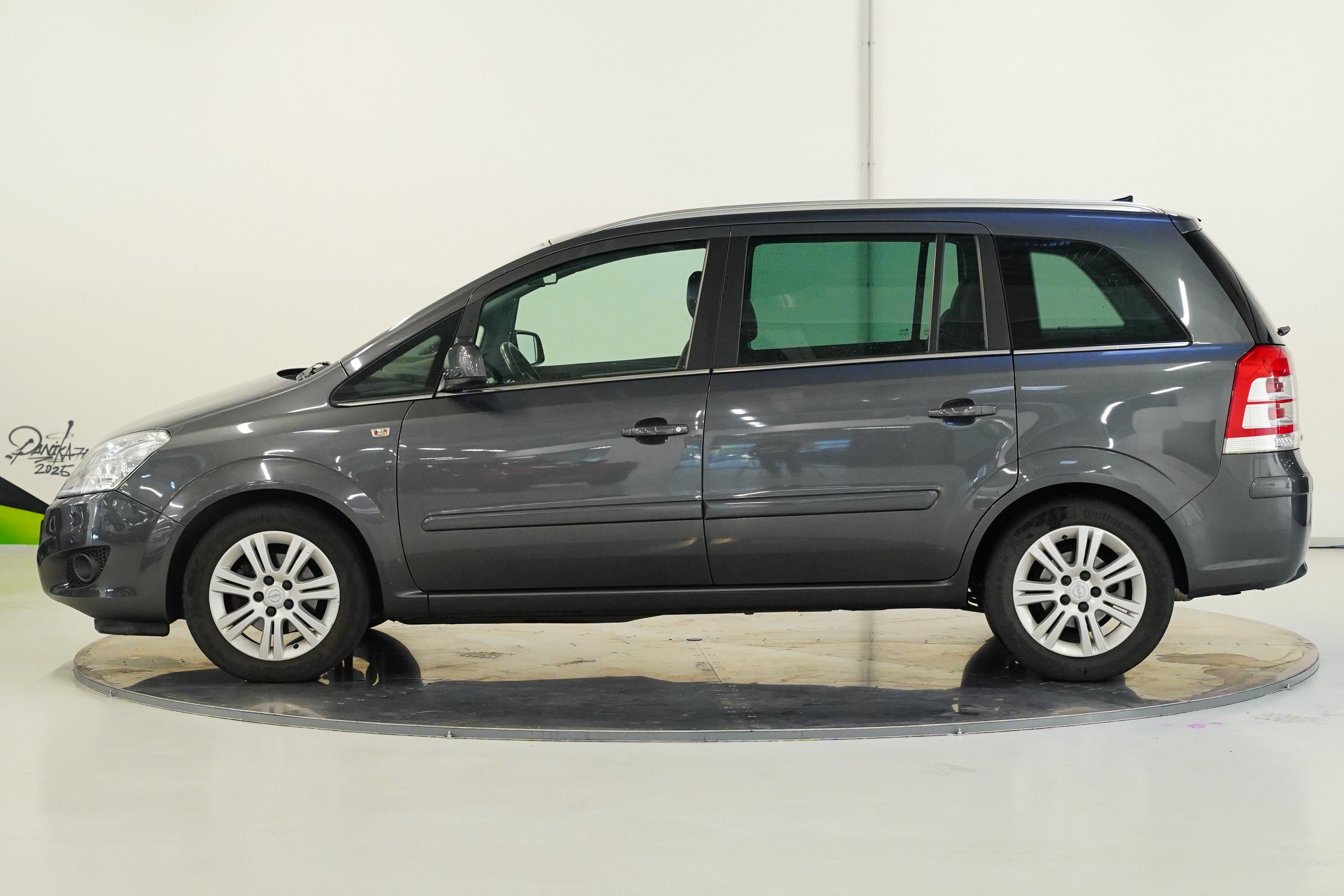 Opel Zafira, 1.8i 103 kW Innovation - fotka 3