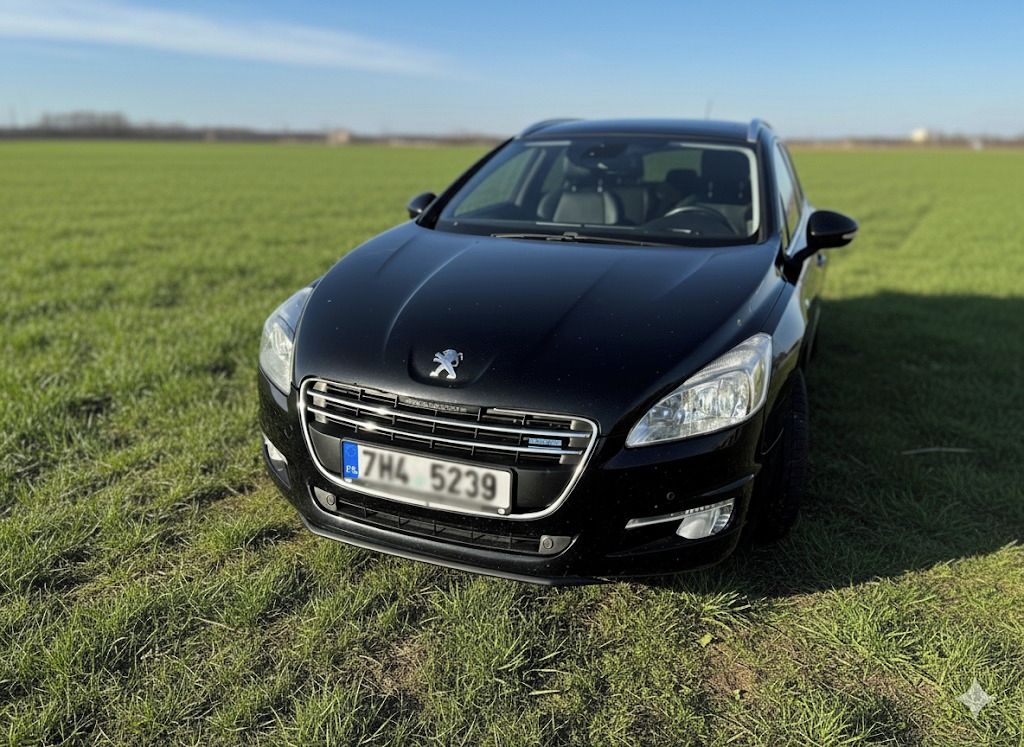 Peugeot 508, Bohatá Výbava