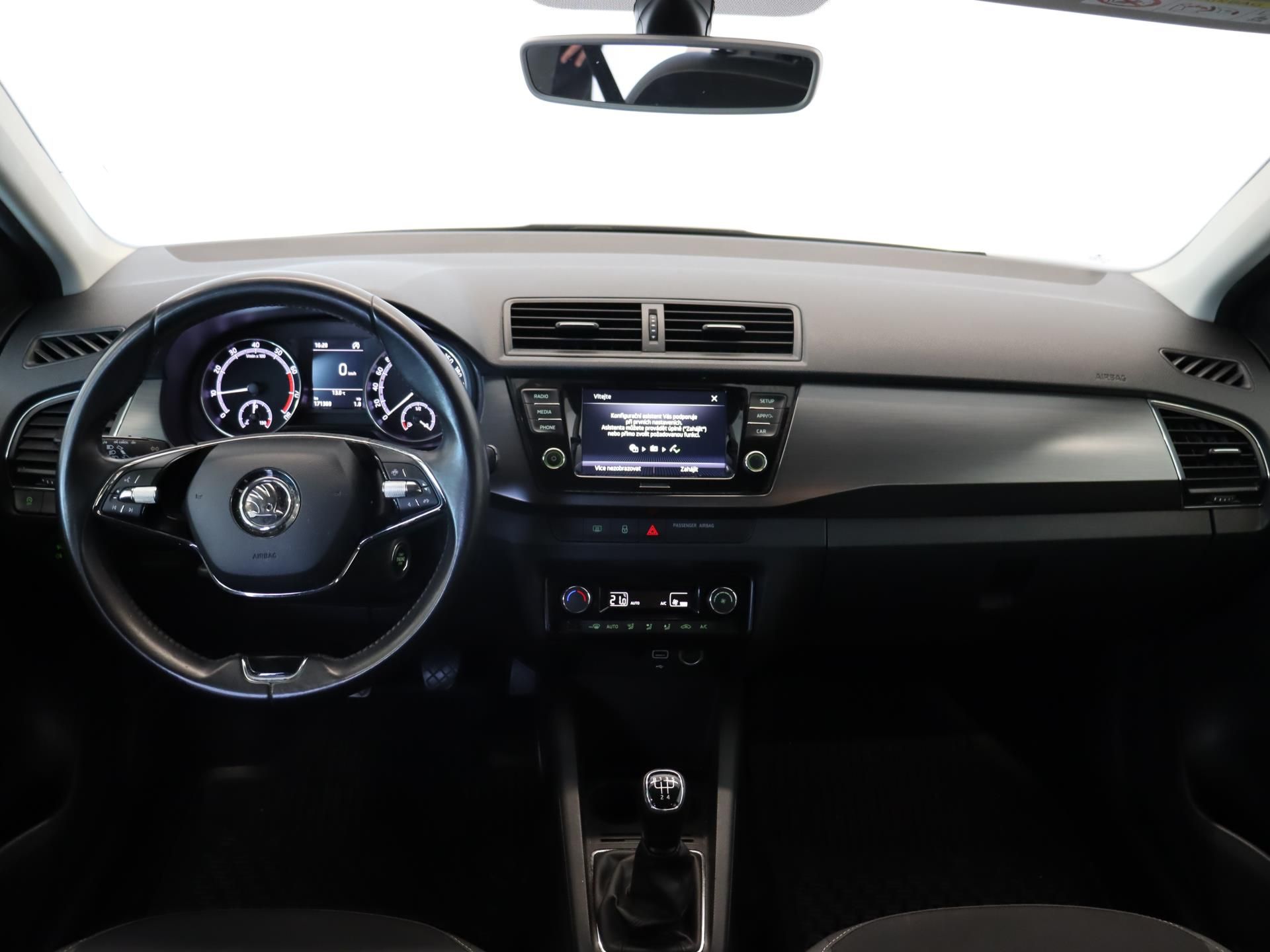 Škoda Fabia, COMBI STYLE 1,0 TSI 70 kW - fotka 5