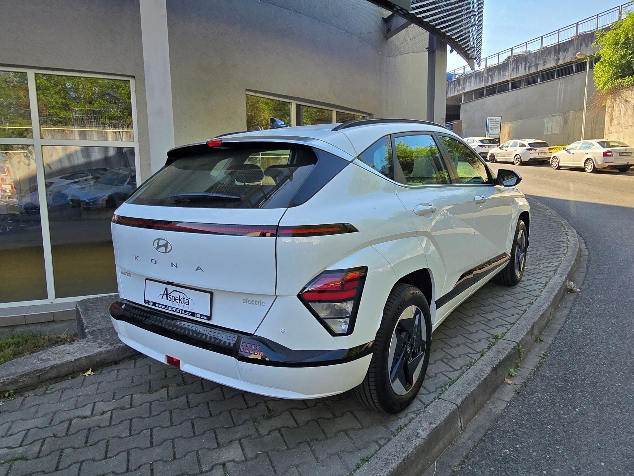 Hyundai Kona, 64.8kwh Smart Range Clima - fotka 5