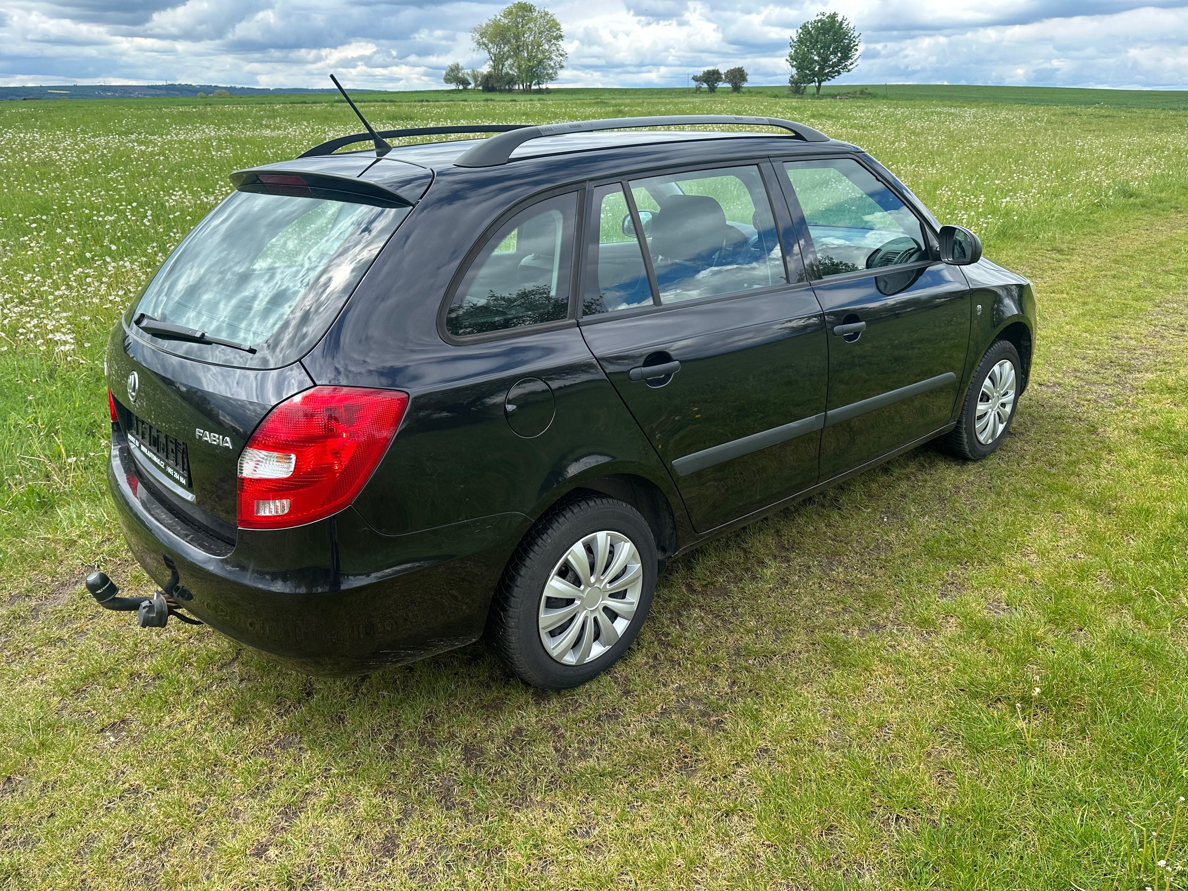 Škoda Fabia, COMBI-1.2TSI-63KW-TAŽNE-SERVIS - fotka 6