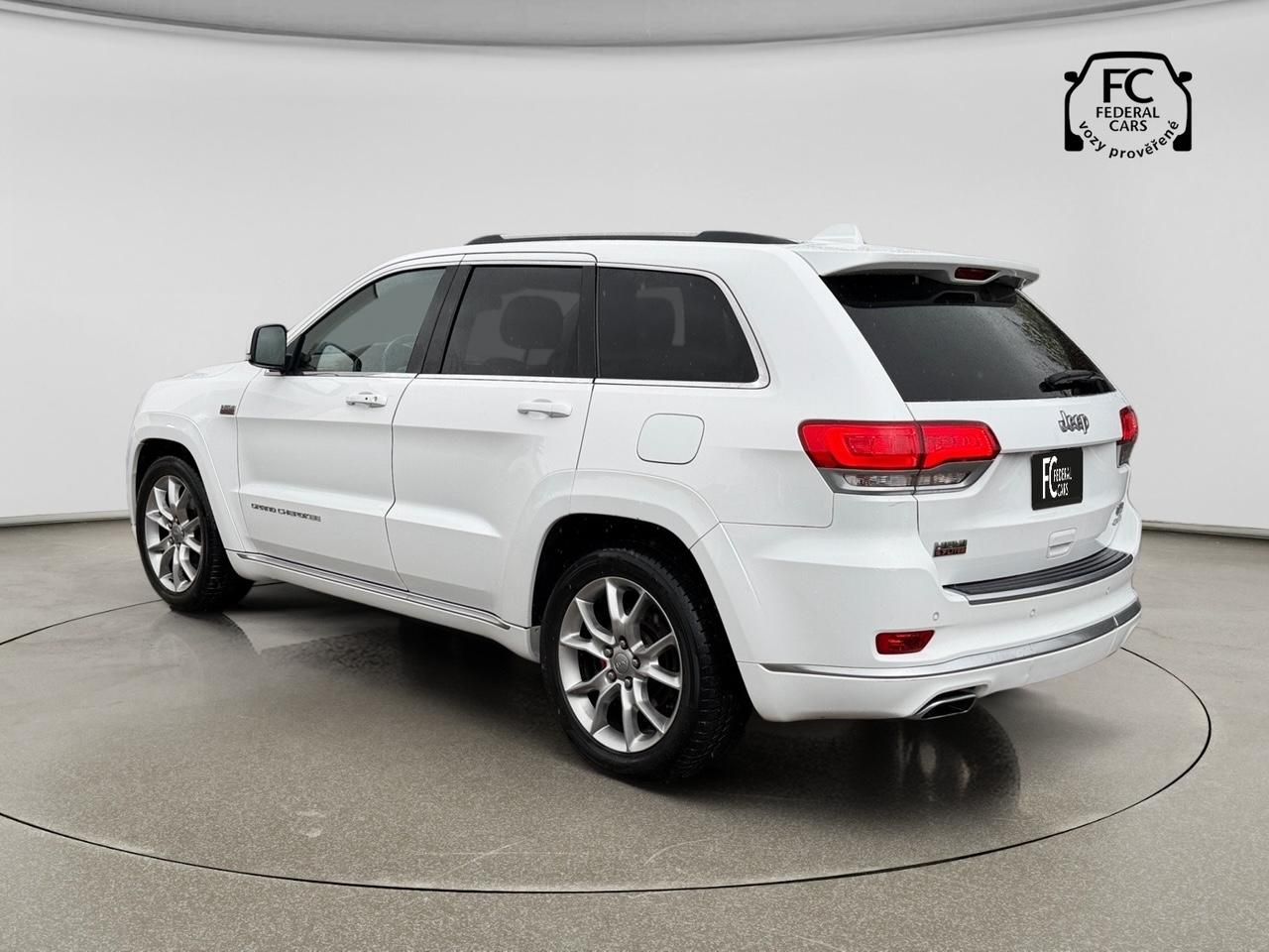 Jeep Grand Cherokee, 3,0L V6 Diesel 250k Overland 4 - fotka 3