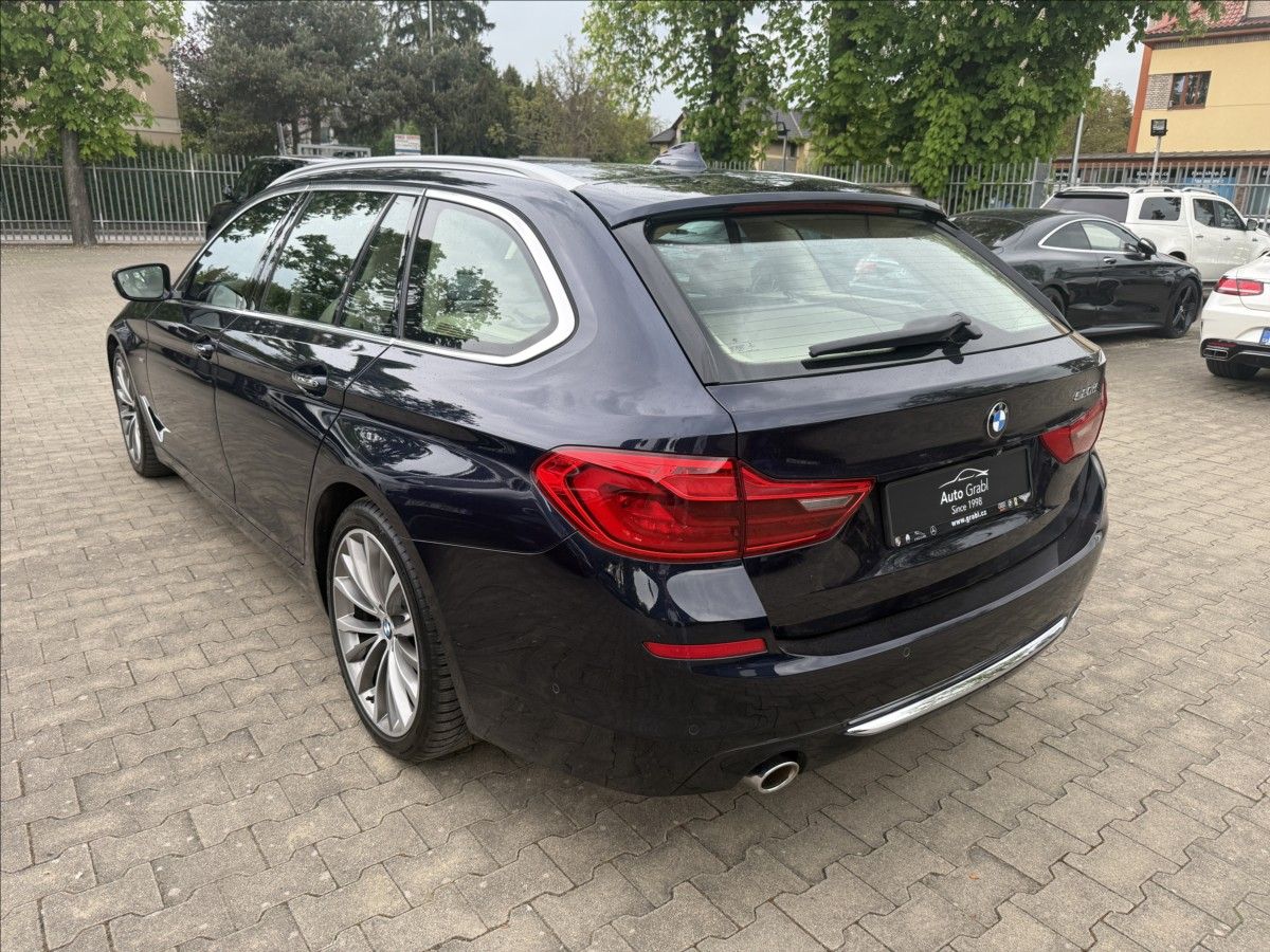 BMW Řada 5, 520d Luxury line - fotka 4