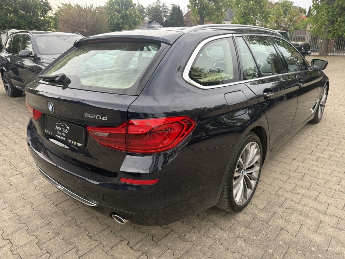 BMW Řada 5, 520d Luxury line - fotka 5