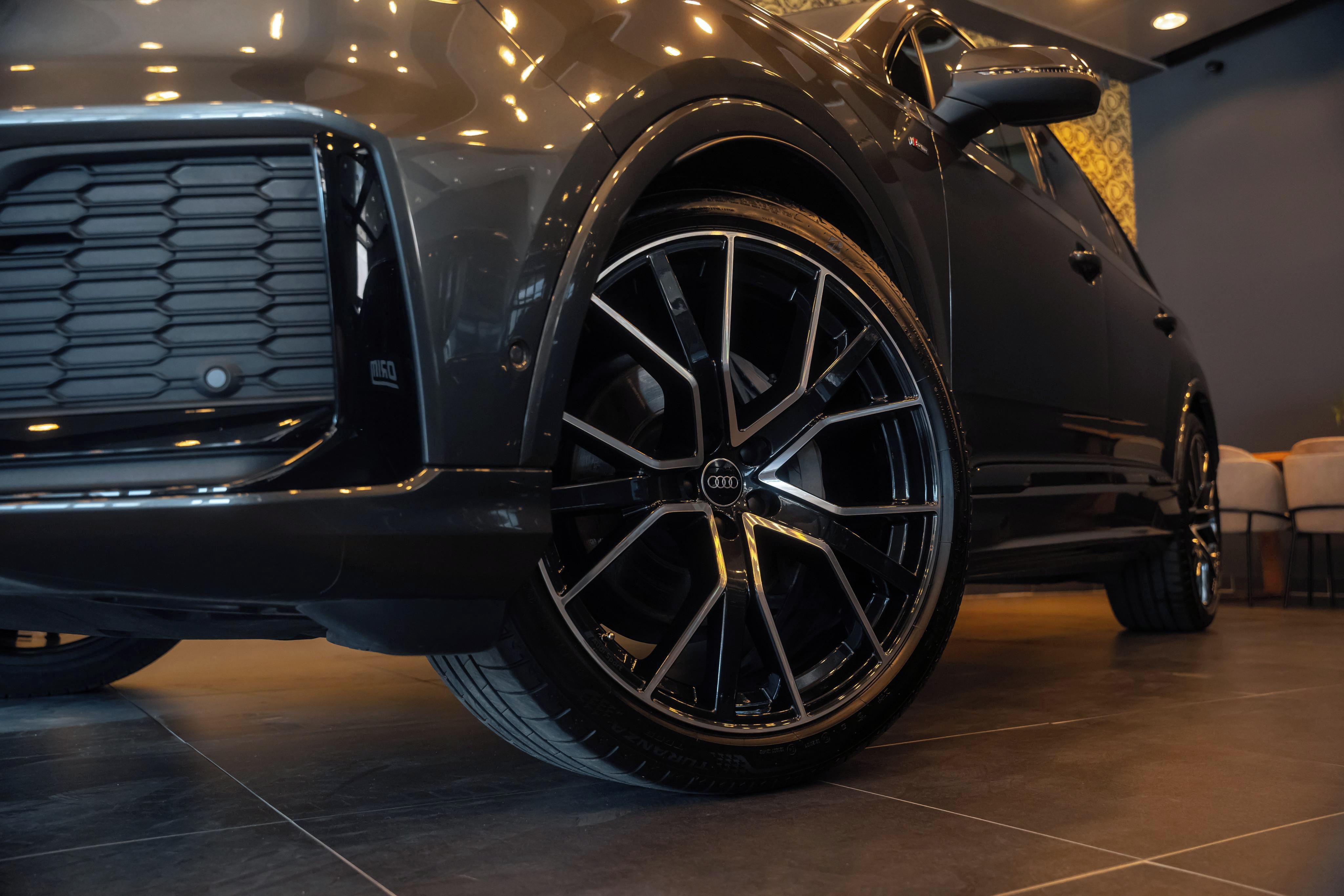 Audi Q7, 50 TDI Quattro S-Line ZÁRUKA - fotka 4