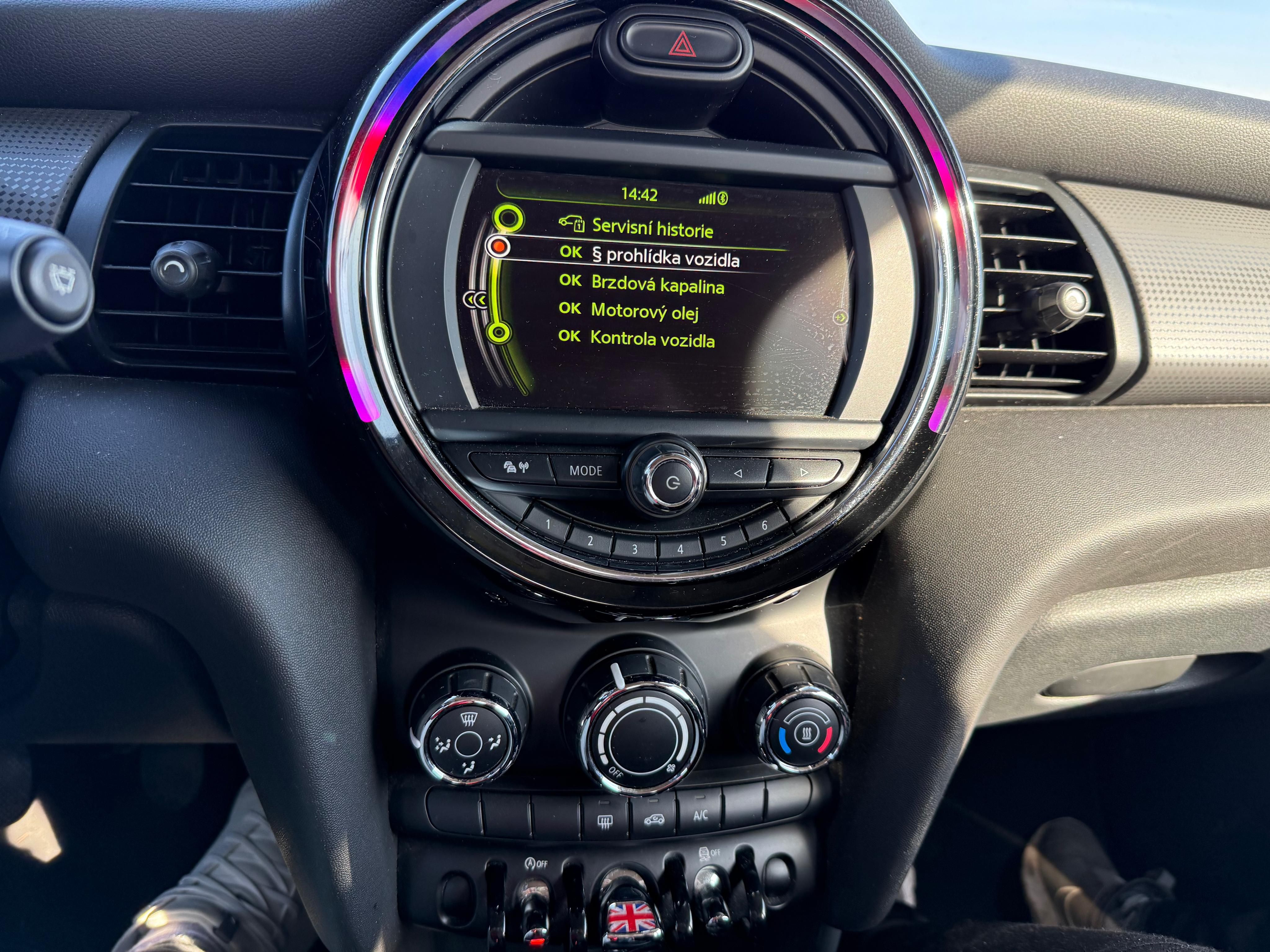 Mini Cooper, 1.5 100 KW - fotka 5