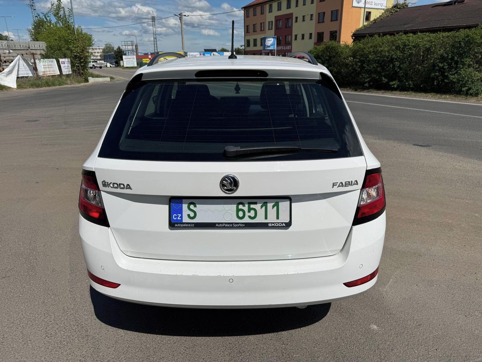Škoda Fabia, 1.0TSi 70kW kombi klima - fotka 4