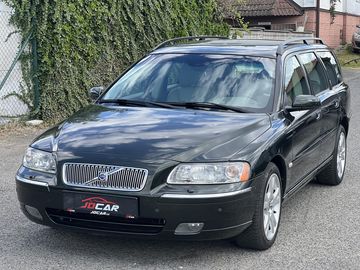 2.4 D5 136kw KŮŽE TEMPOMAT ALU