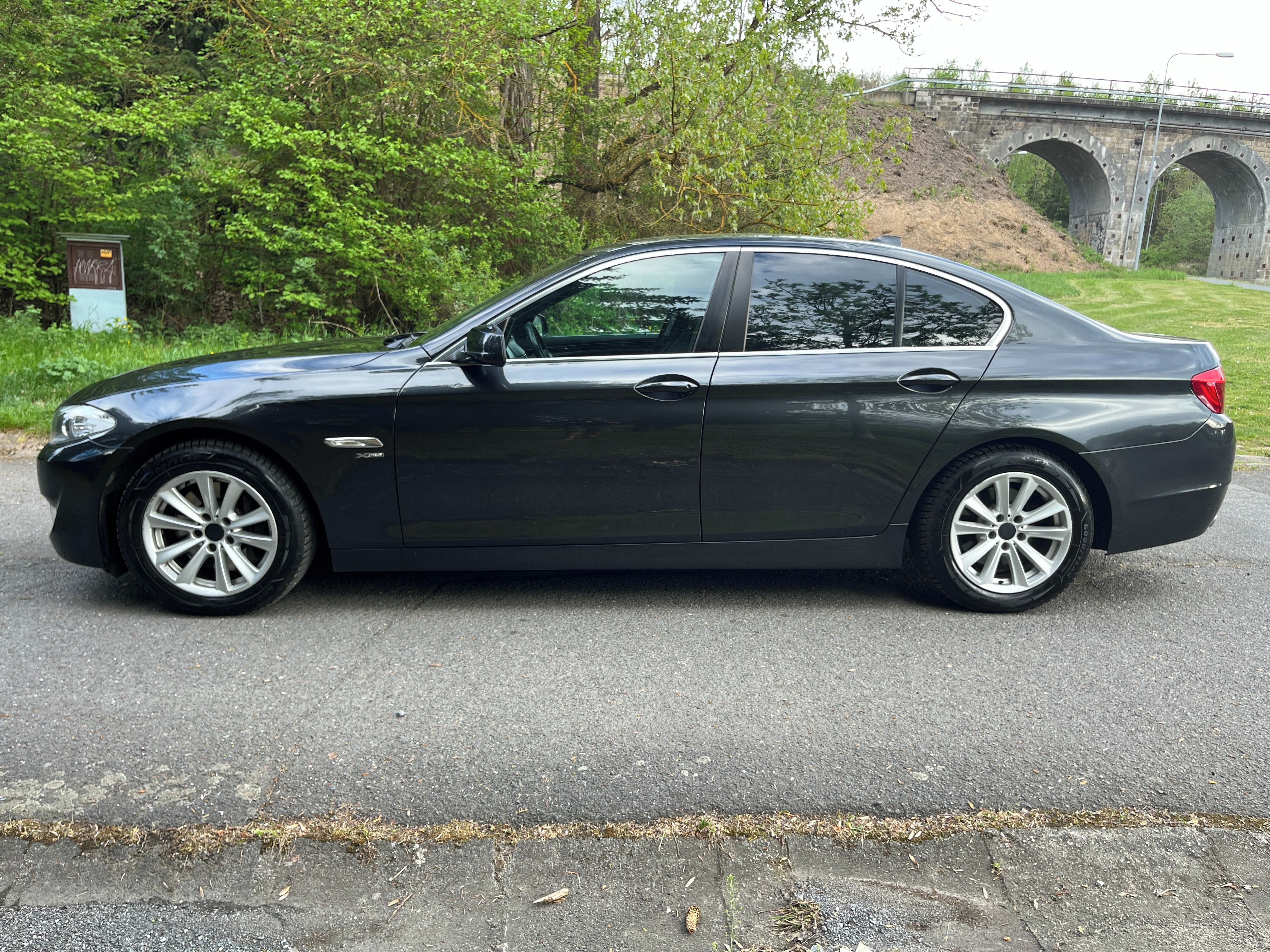 BMW Řada 5, 525D Xdrive 1.maj nové v ČR - fotka 2
