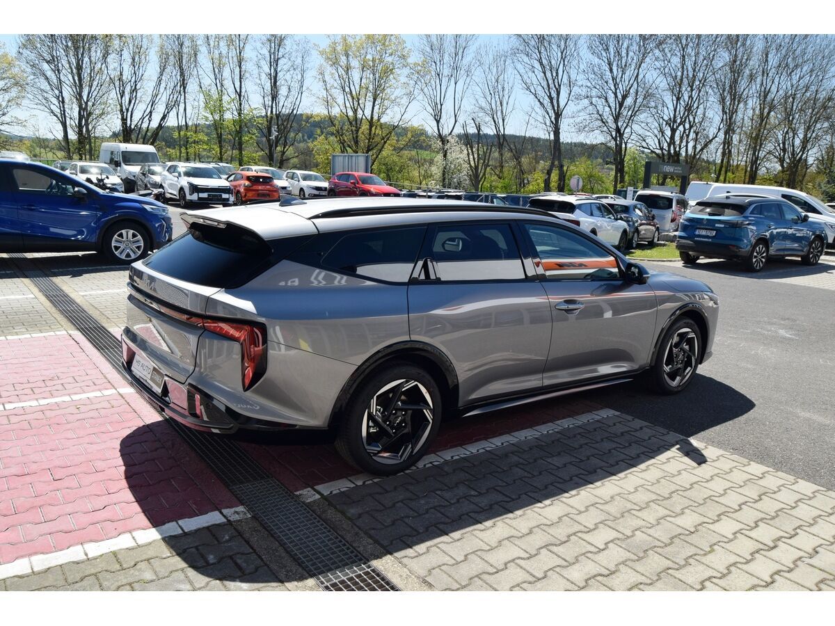 Kia K4, SW 1,6 T-GDi 180k 7DCT GT-Line - fotka 3