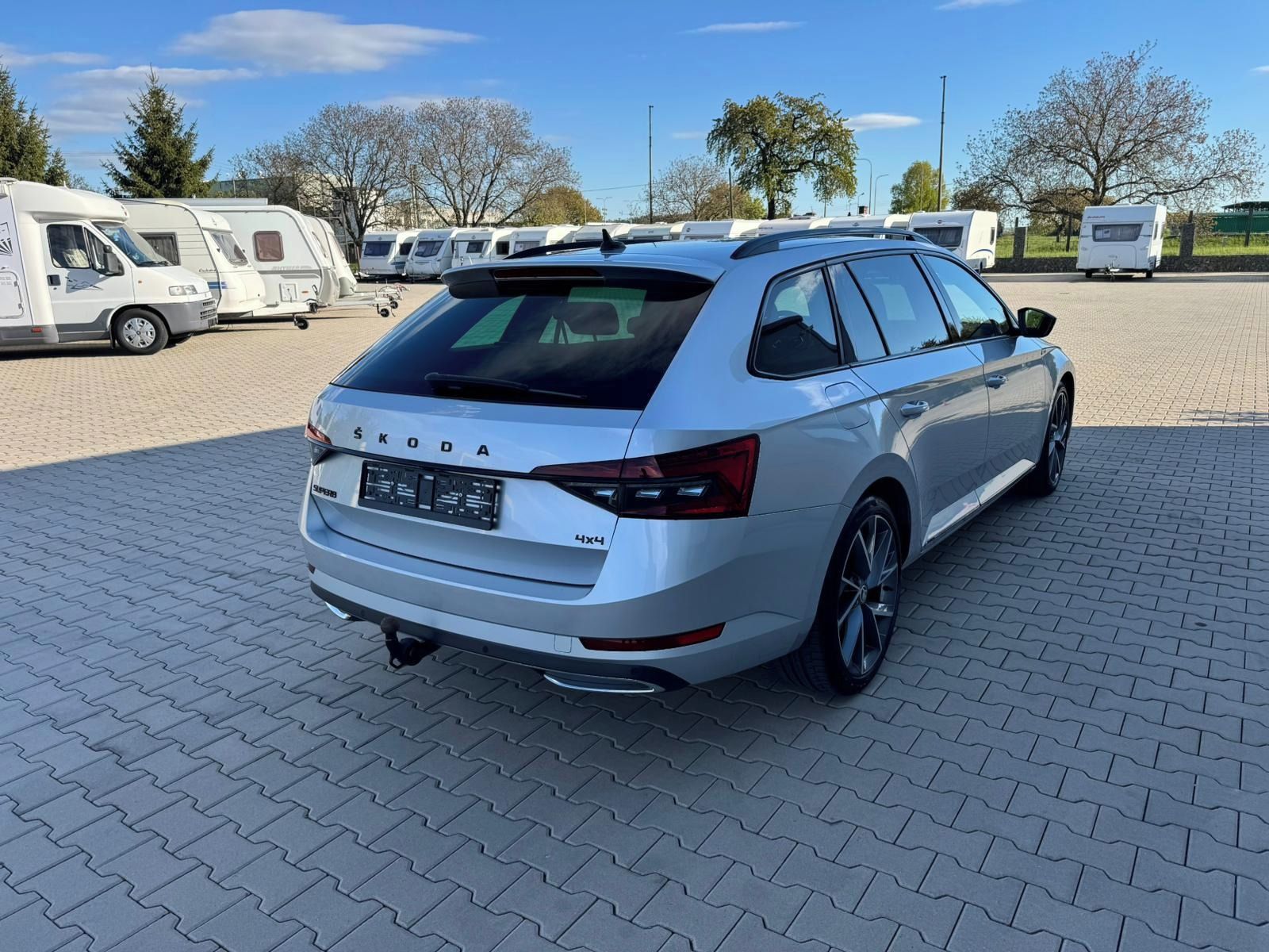Škoda Superb, sportline, 4x4, tažné, dsg - fotka 6