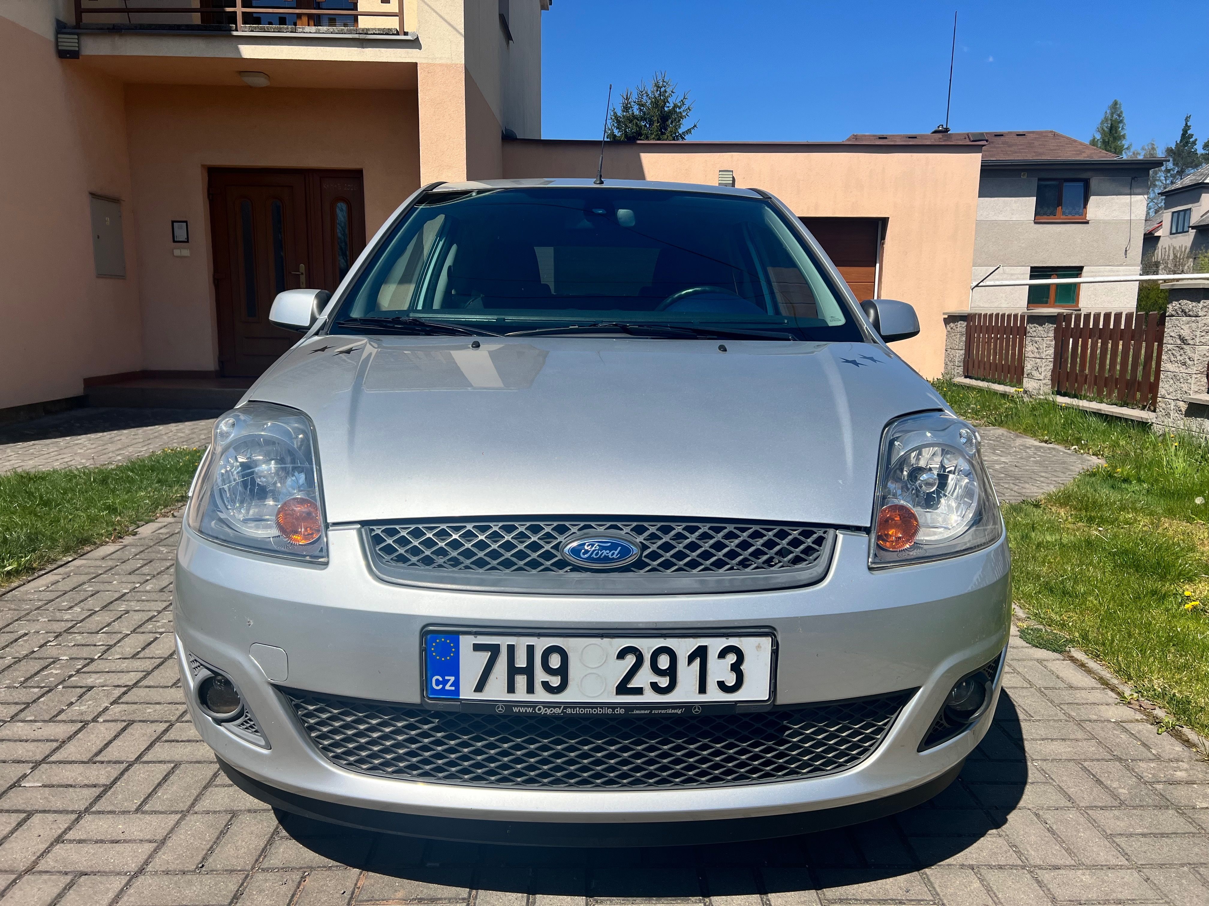 Ford Fiesta, 1.4 16v 59kW - fotka 2
