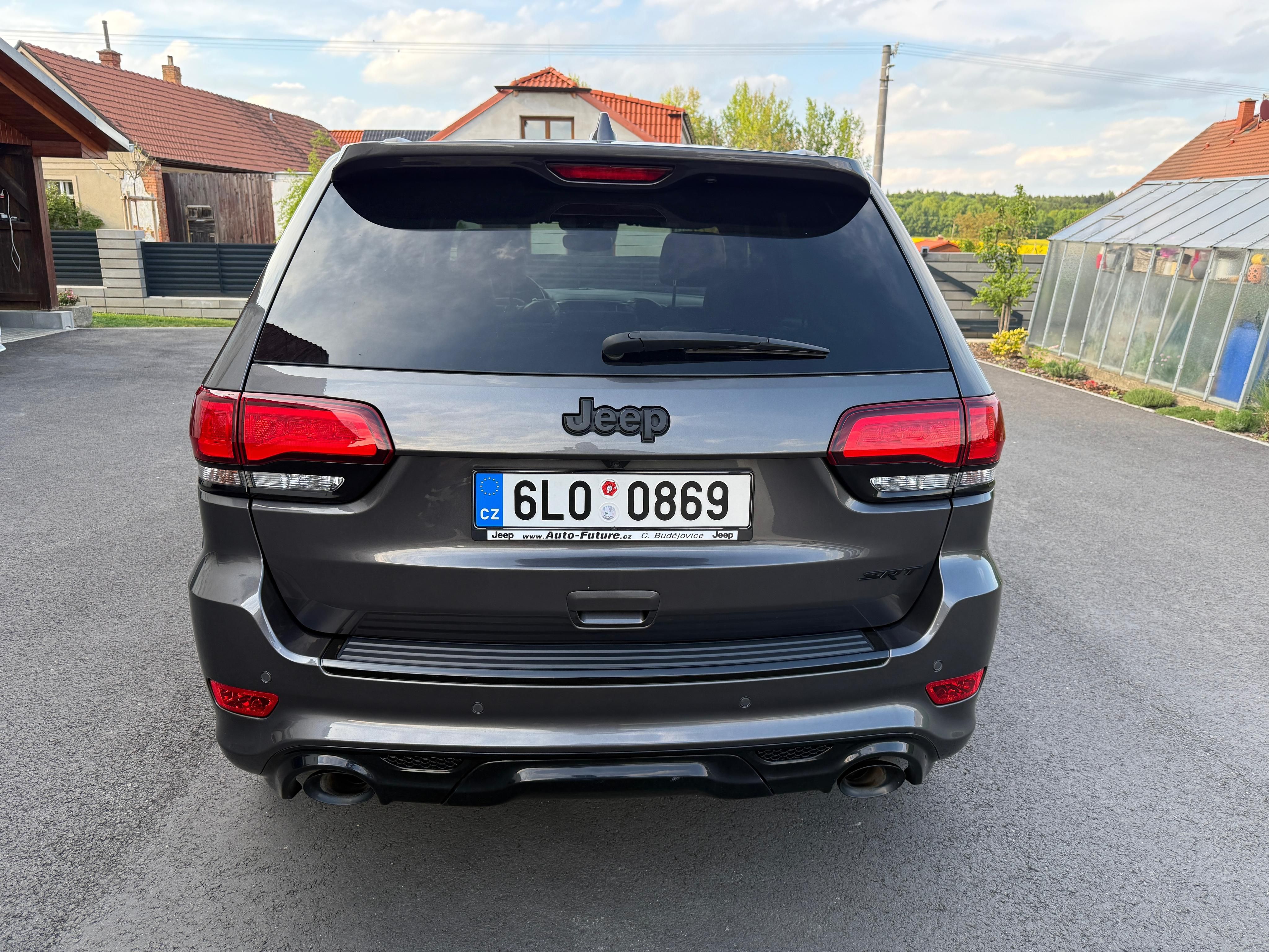 Jeep Grand Cherokee, 6.4 SRT, původ ČR, SERVIS - fotka 4