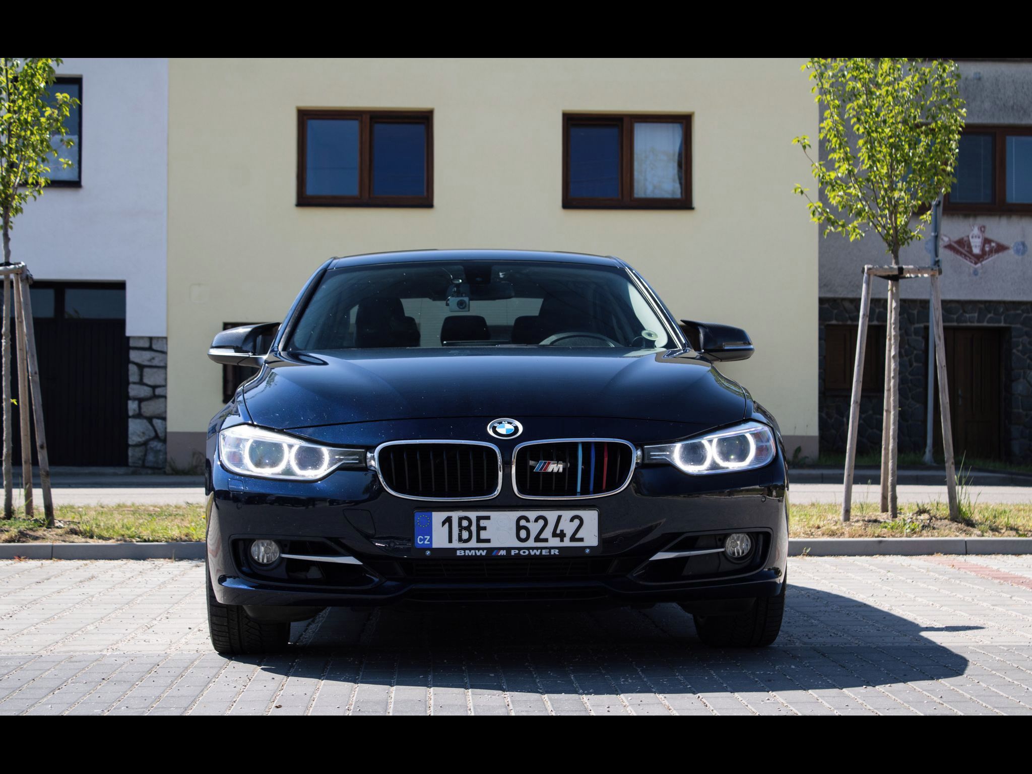 BMW Řada 3 - fotka 2