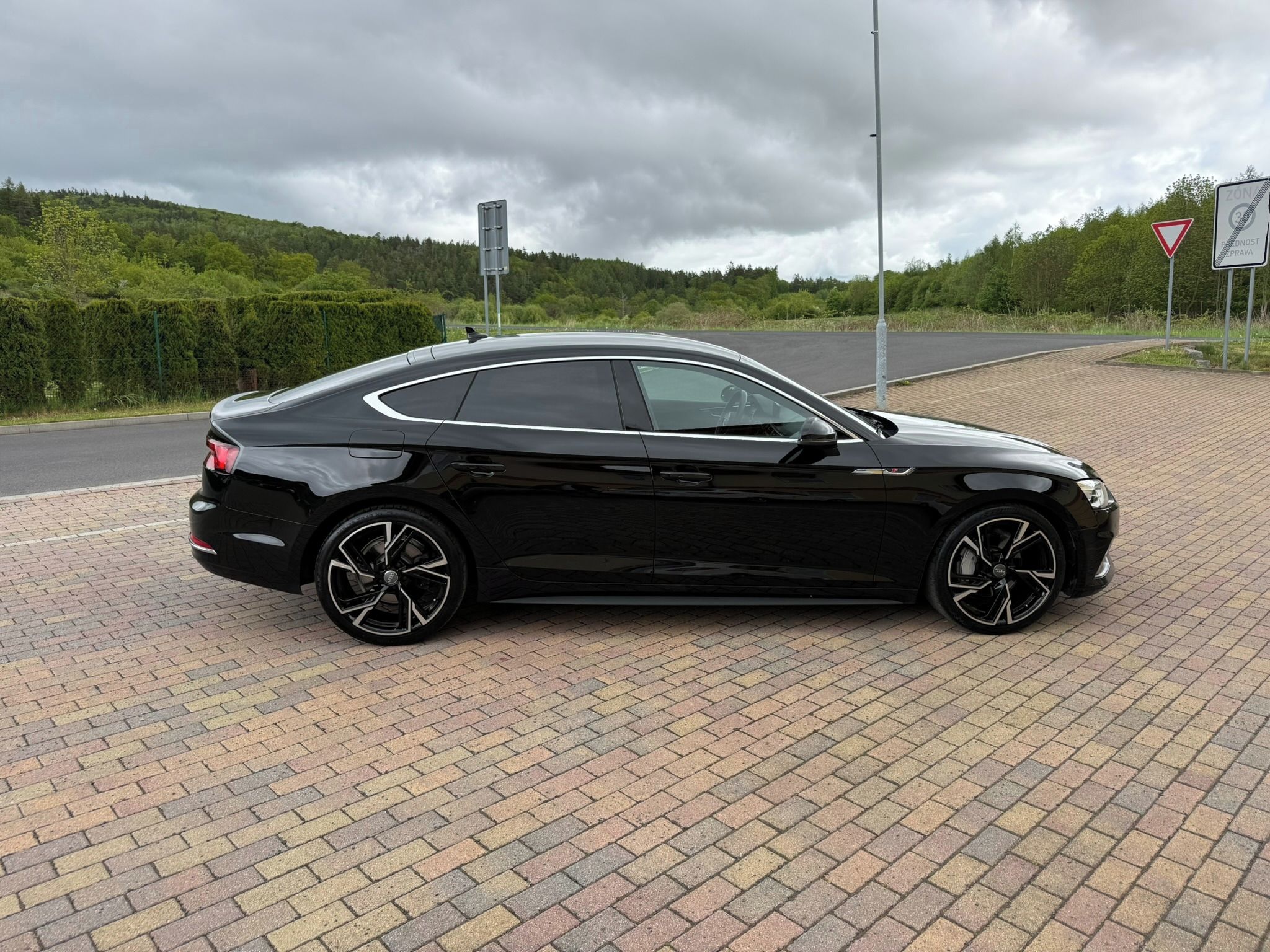 Audi A5, 40 TDI 140kW QUATTRO S-LINE - fotka 6