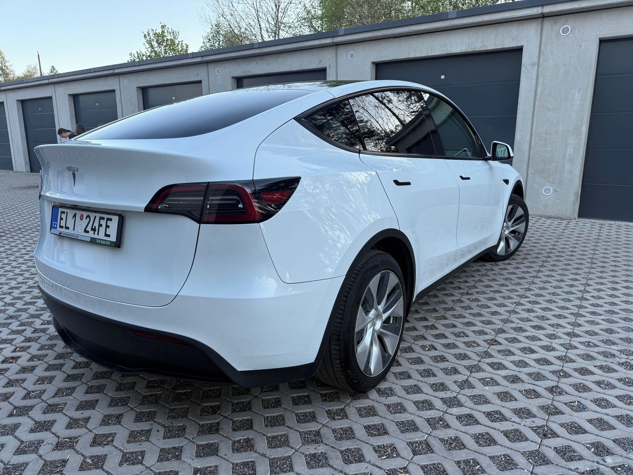 Tesla Model Y, LFP, SoH 91 %, DPH - fotka 4