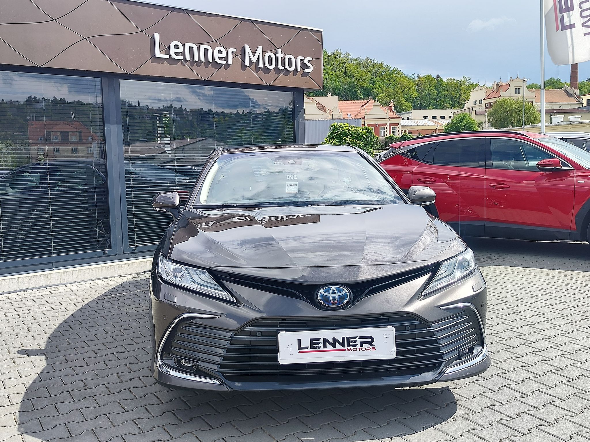 Toyota Camry, 2.5 HEV/160kW Executive e-CVT - fotka 2