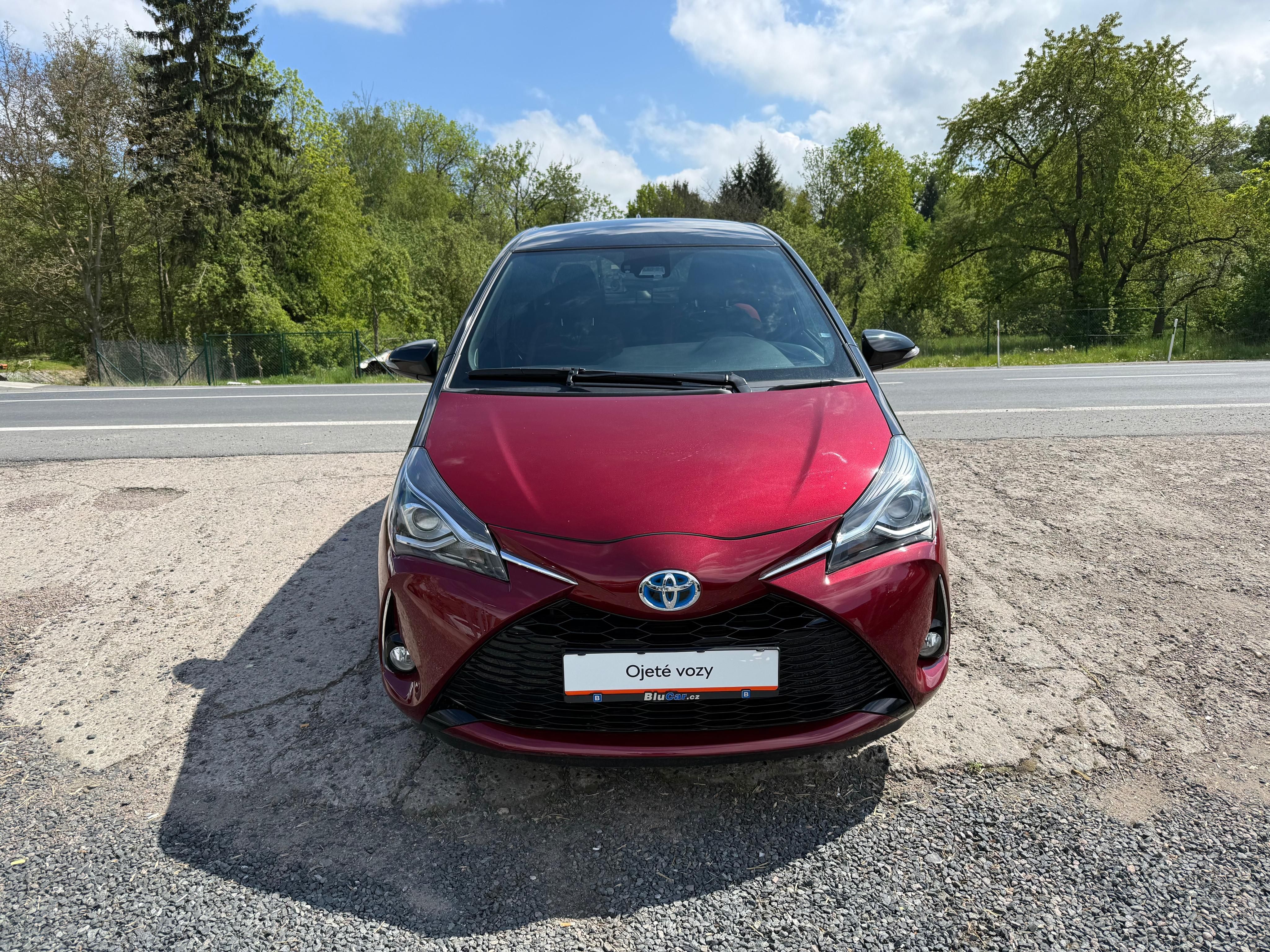 Toyota Yaris, 1.5 HYBRID AT Selection ČR - fotka 3