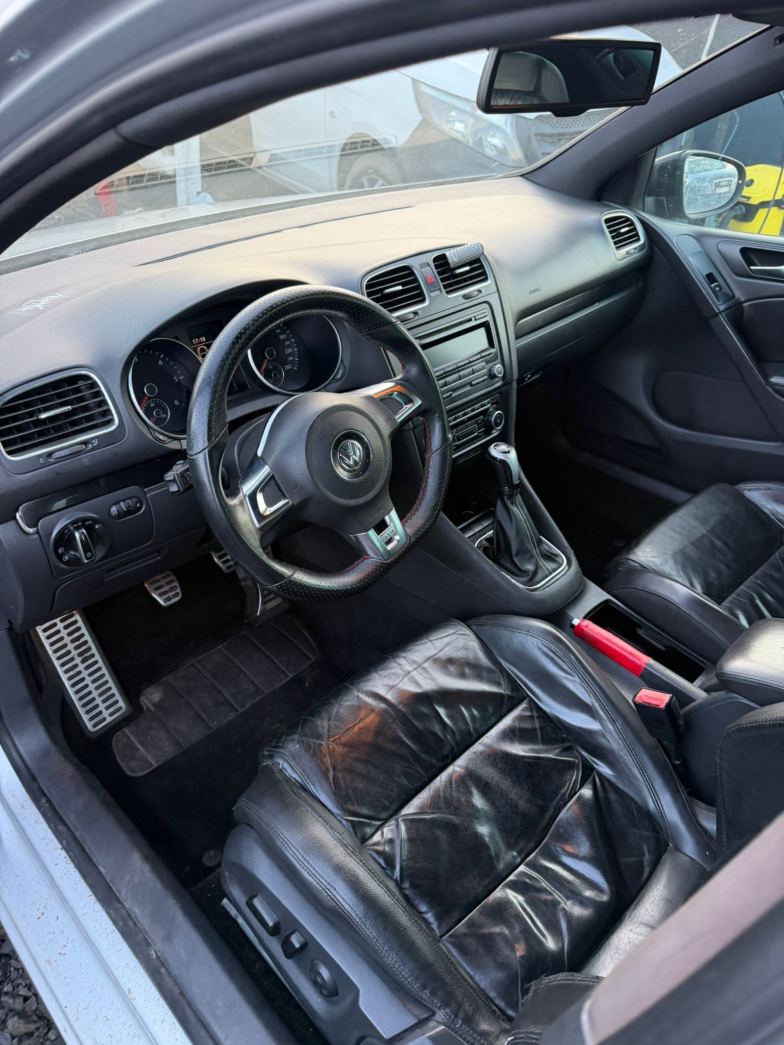 Volkswagen Golf, VI GTD 2.0 TDI 125 kW - fotka 3