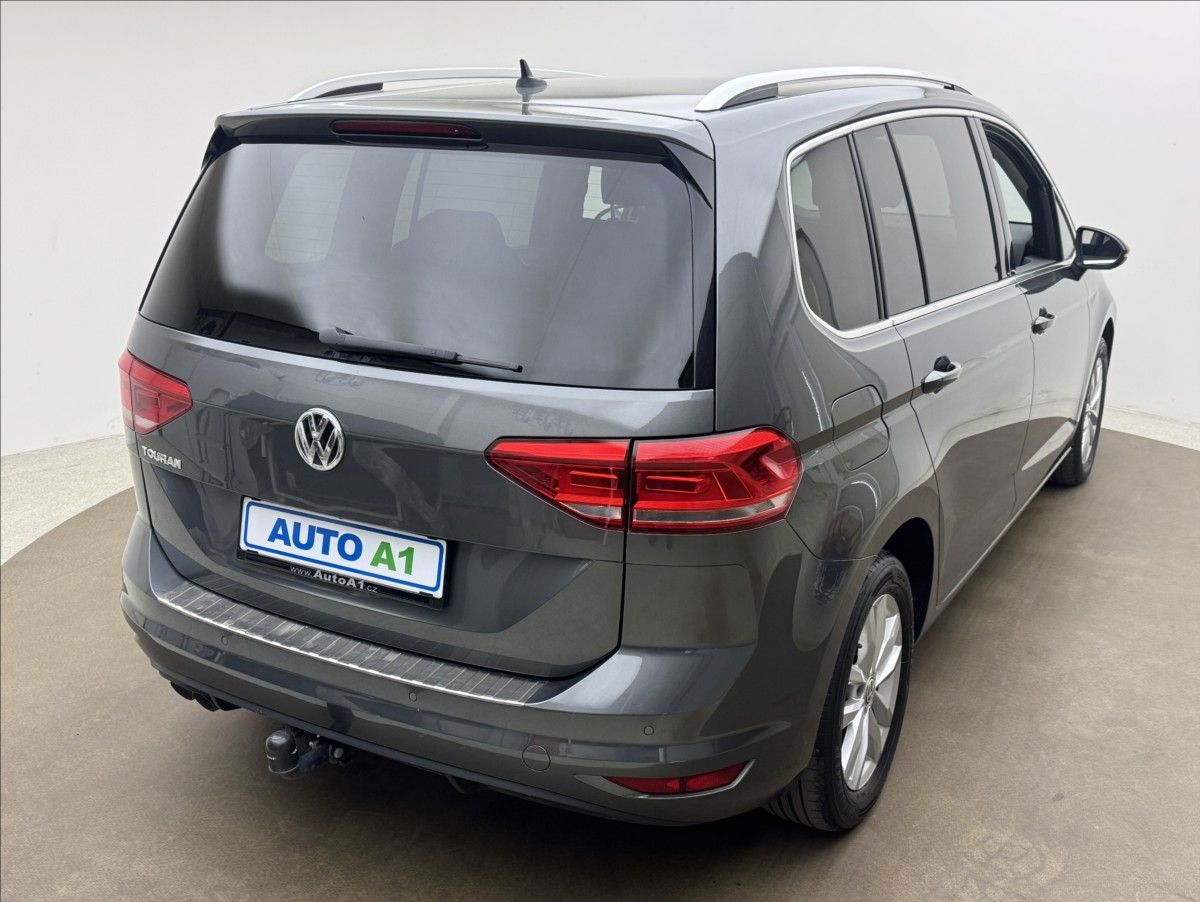 Volkswagen Touran, 2,0 110kW DSG 5-MÍST TAŽNÉ ČR - fotka 4