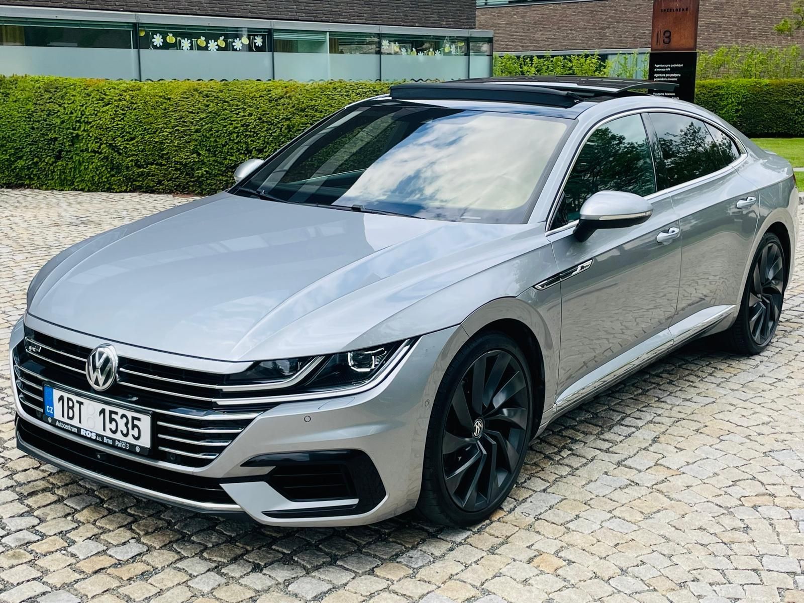Volkswagen Arteon, 2.0TDI 4x4 AUT FULL VÝBAVA ČR - fotka 4