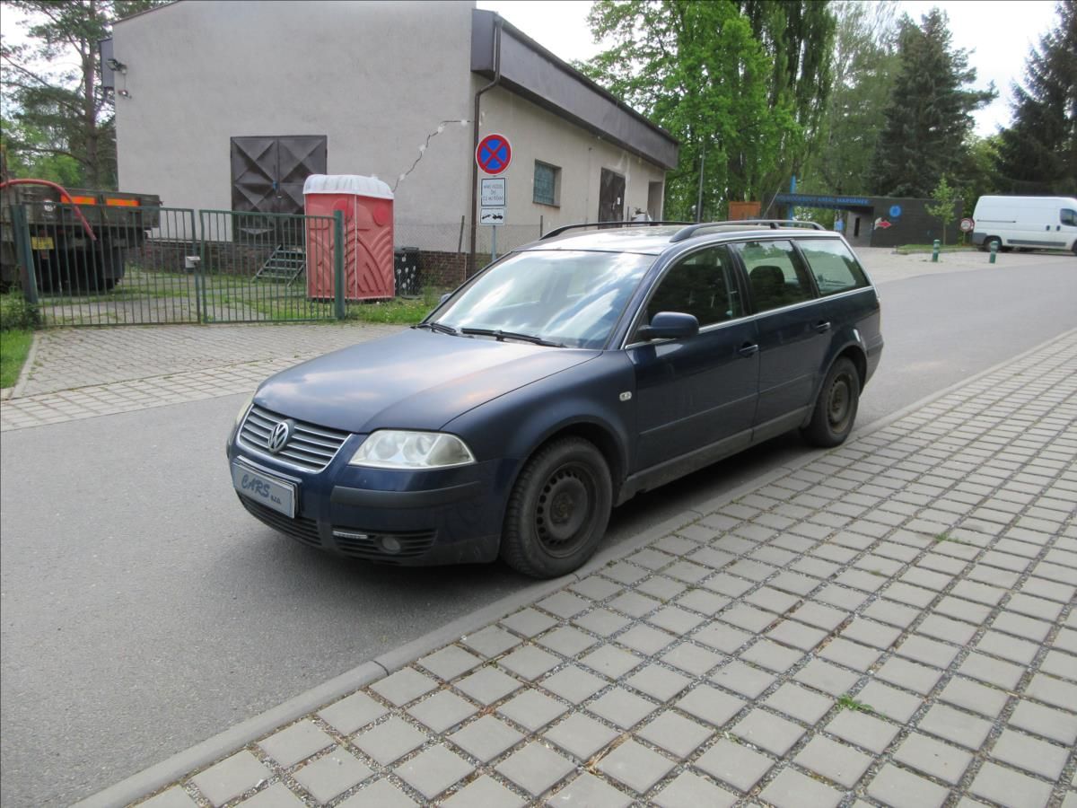 Volkswagen Passat, 1,9 TDi, Klima, Vyhř. sed. - fotka 2