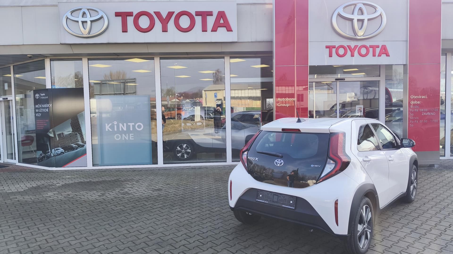 Toyota Aygo, 1.5 HEV - Comfort - fotka 4