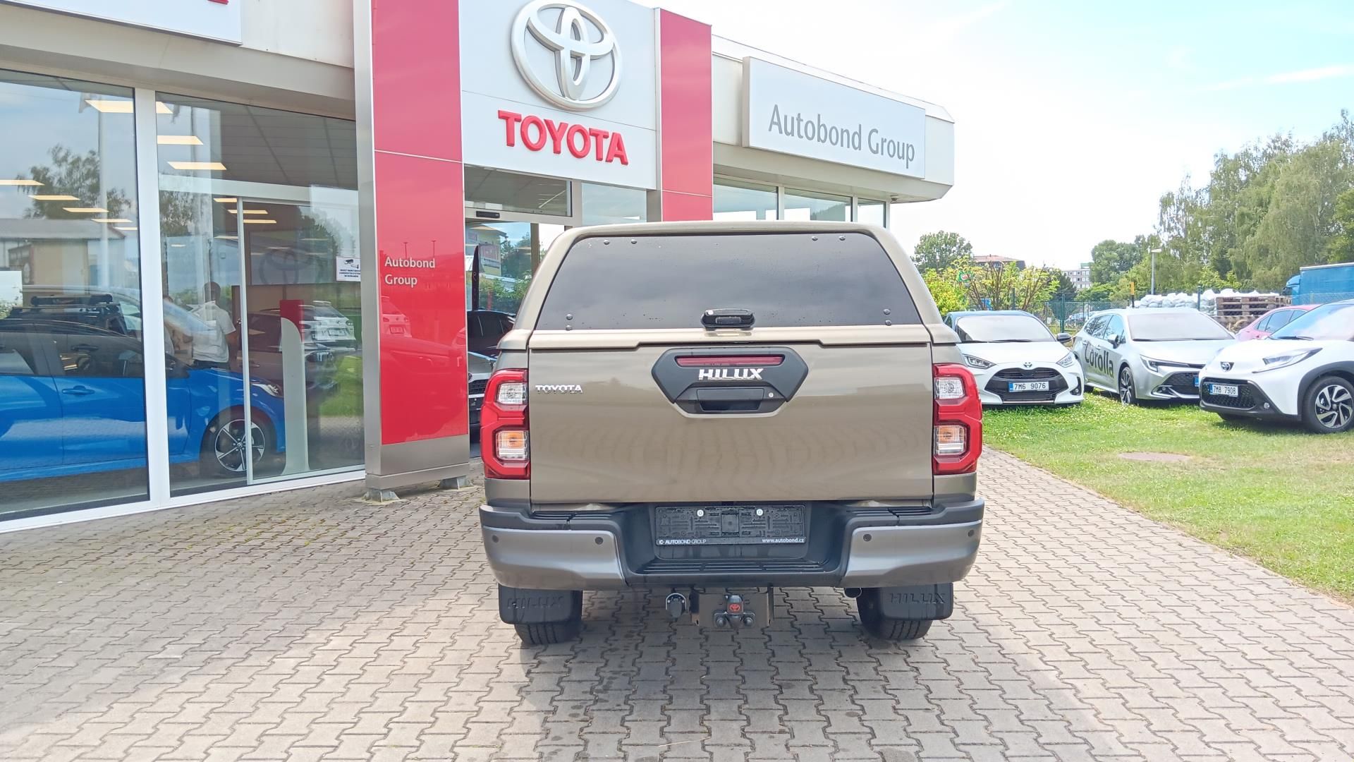Toyota Hilux, 2.8 DIESEL 4X4 INVINCIBLE - fotka 5