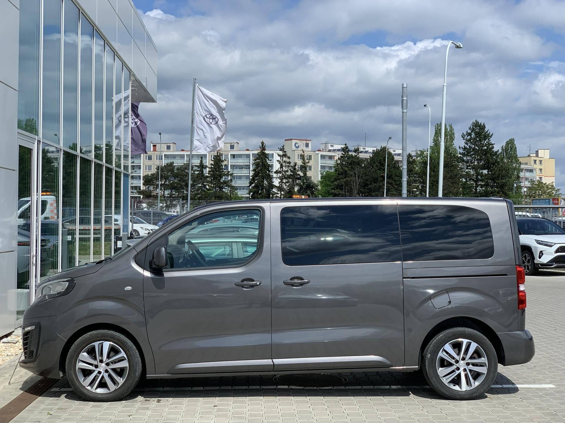 Peugeot Traveller, ACTIVE L2 2.0 BlueHDi 130kW AT - fotka 4
